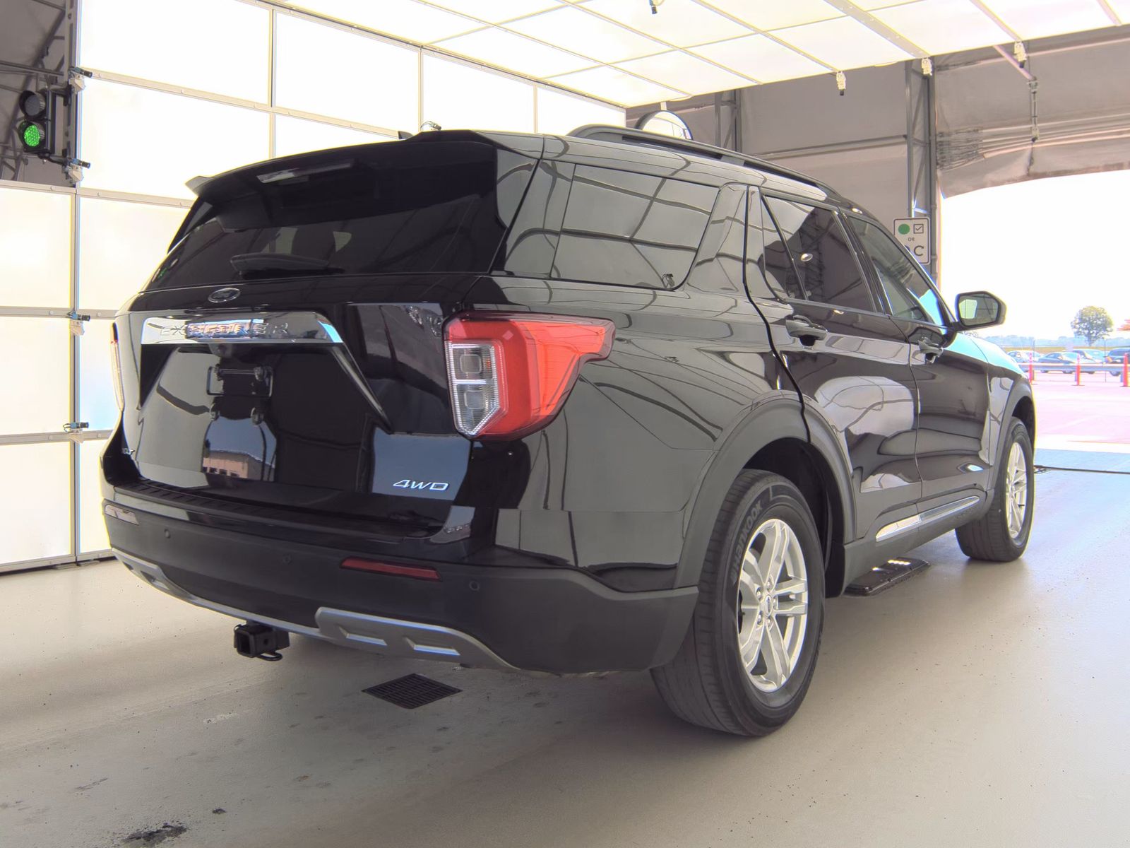 FORD EXPLORER - 6