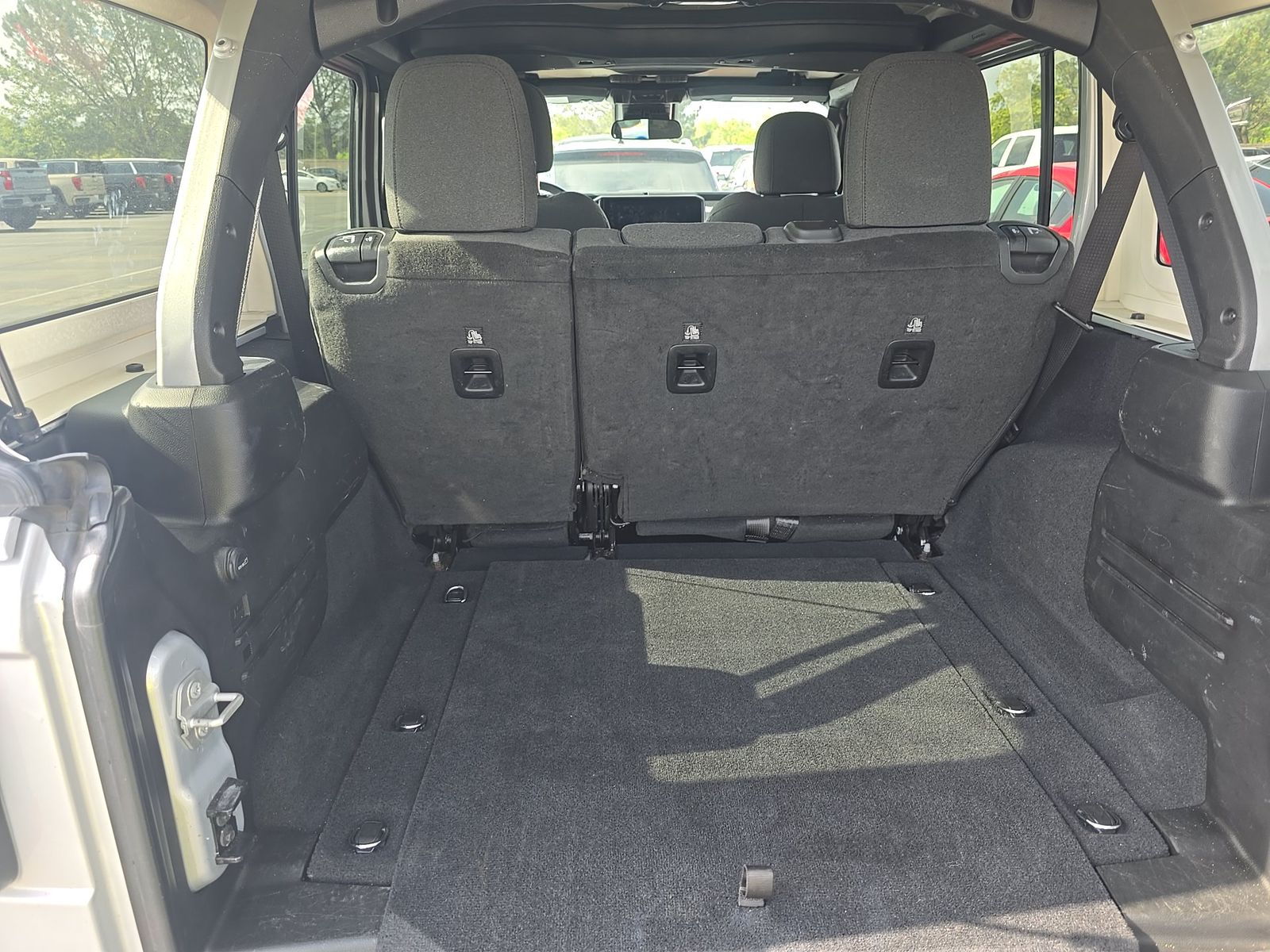 2024 Jeep Wrangler Sahara AWD