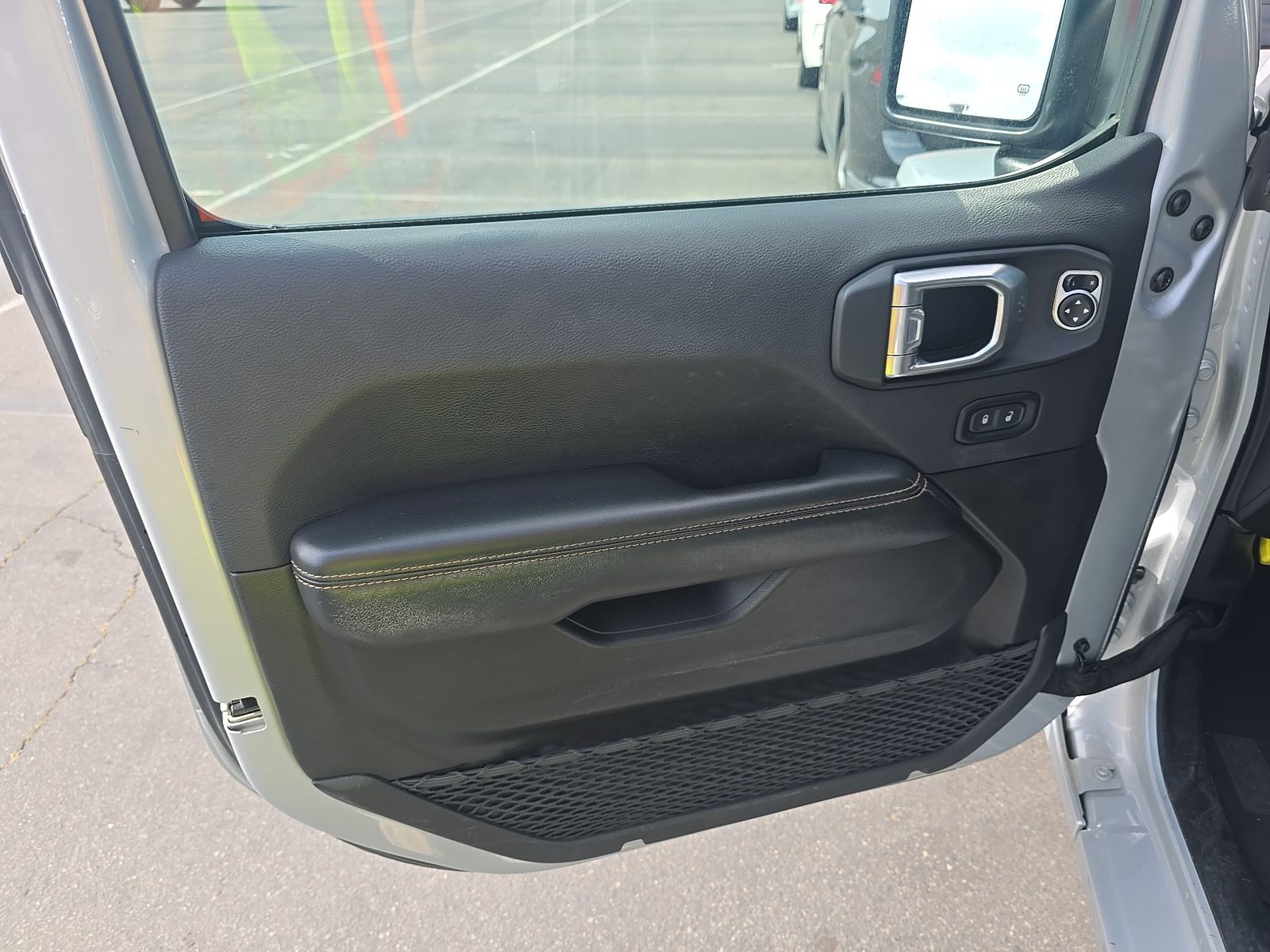 2024 Jeep Wrangler Sahara AWD