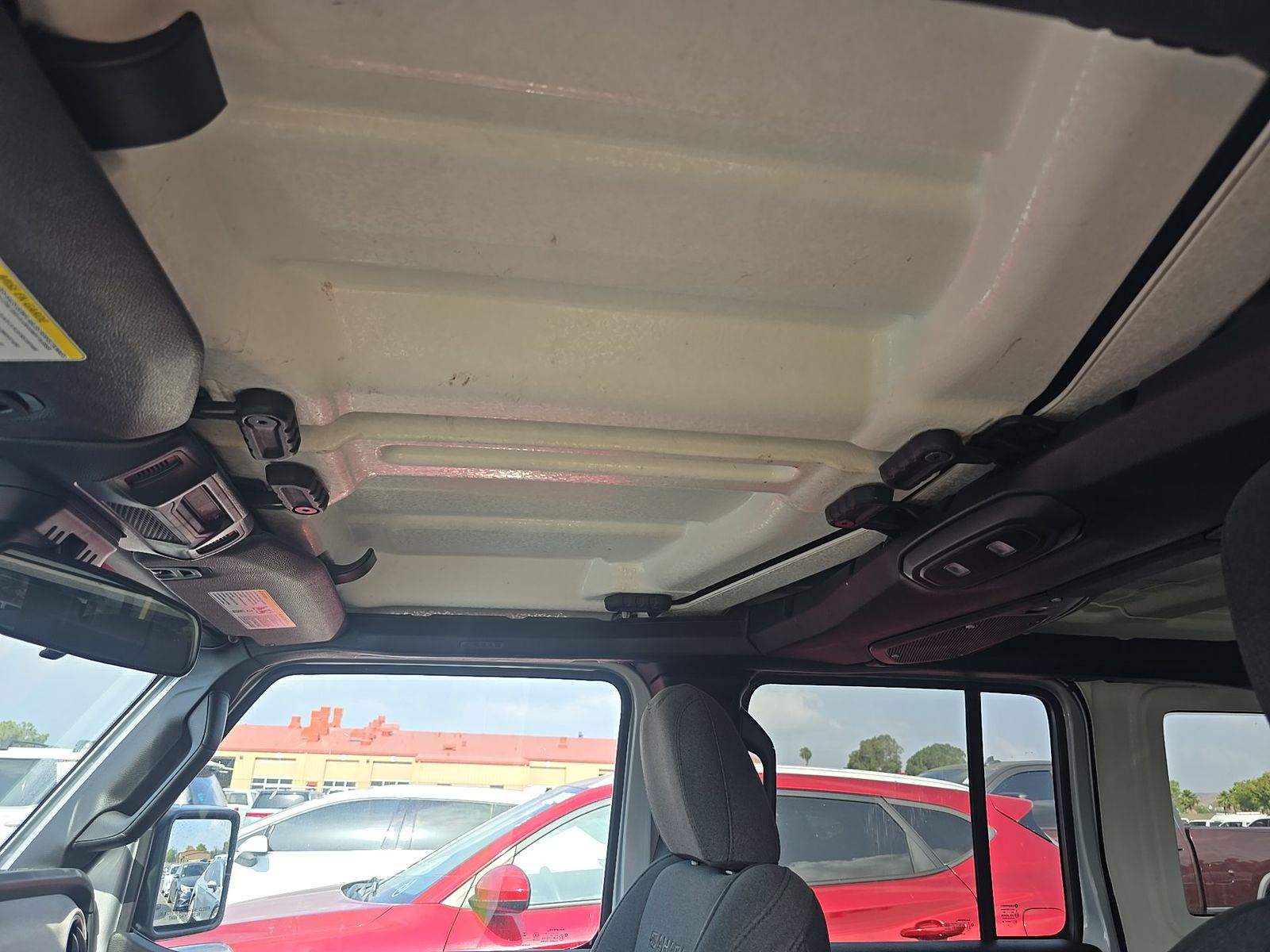 2024 Jeep Wrangler Sahara AWD