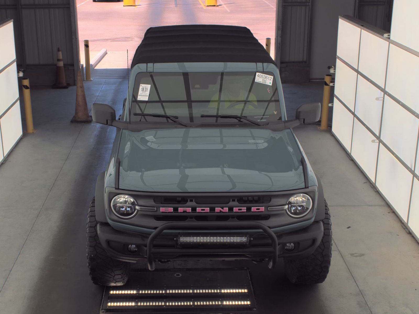 FORD BRONCO - 3