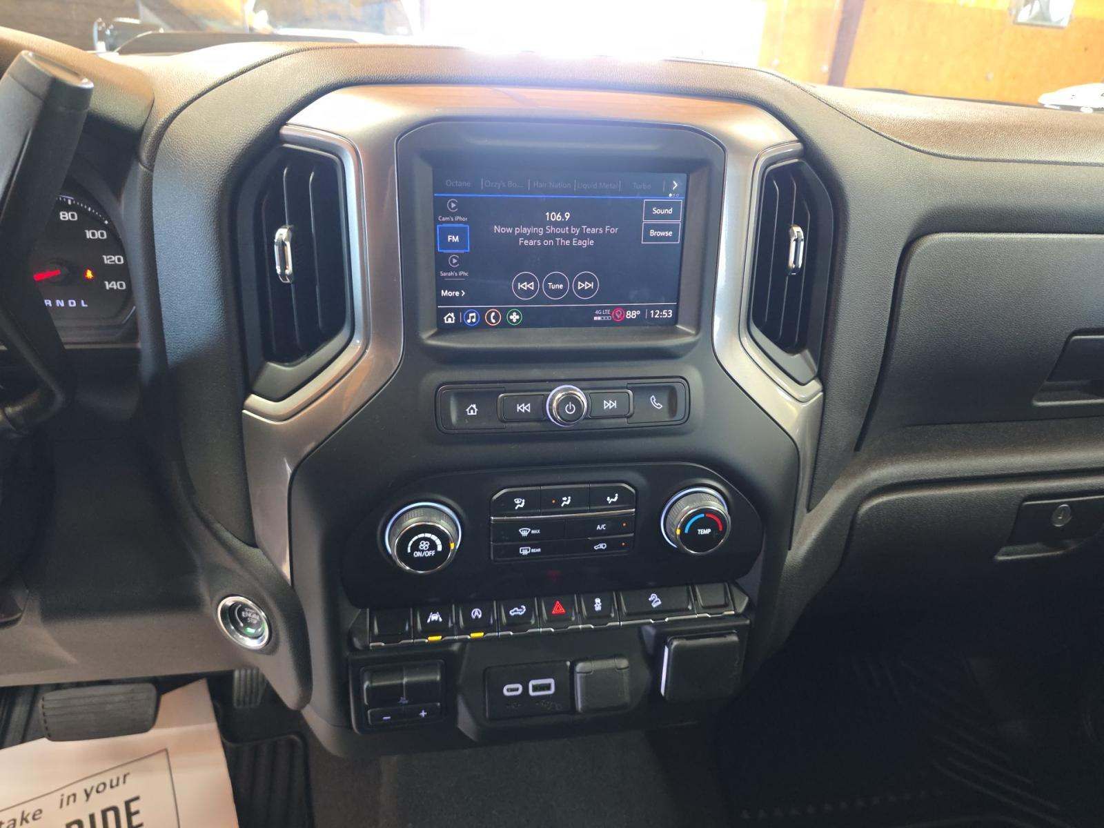 2025 Chevrolet Silverado 1500 Custom Trail Boss AWD