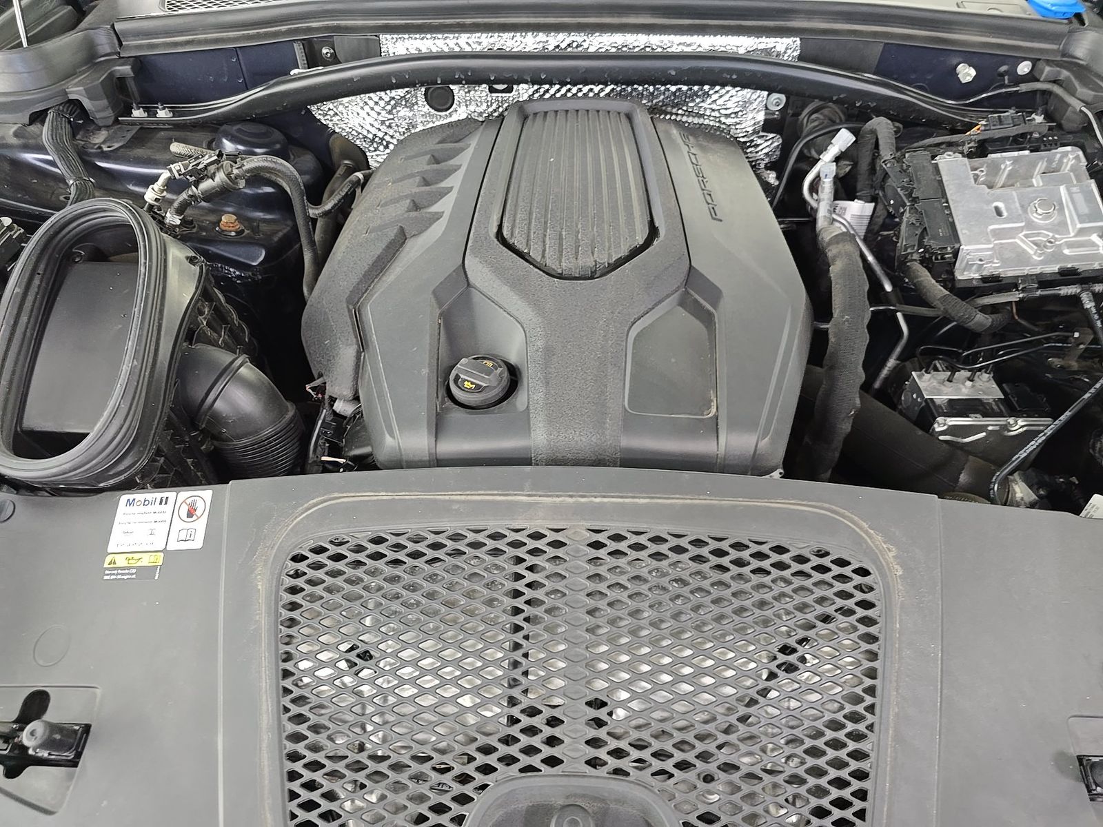 2023 Porsche Macan Base AWD