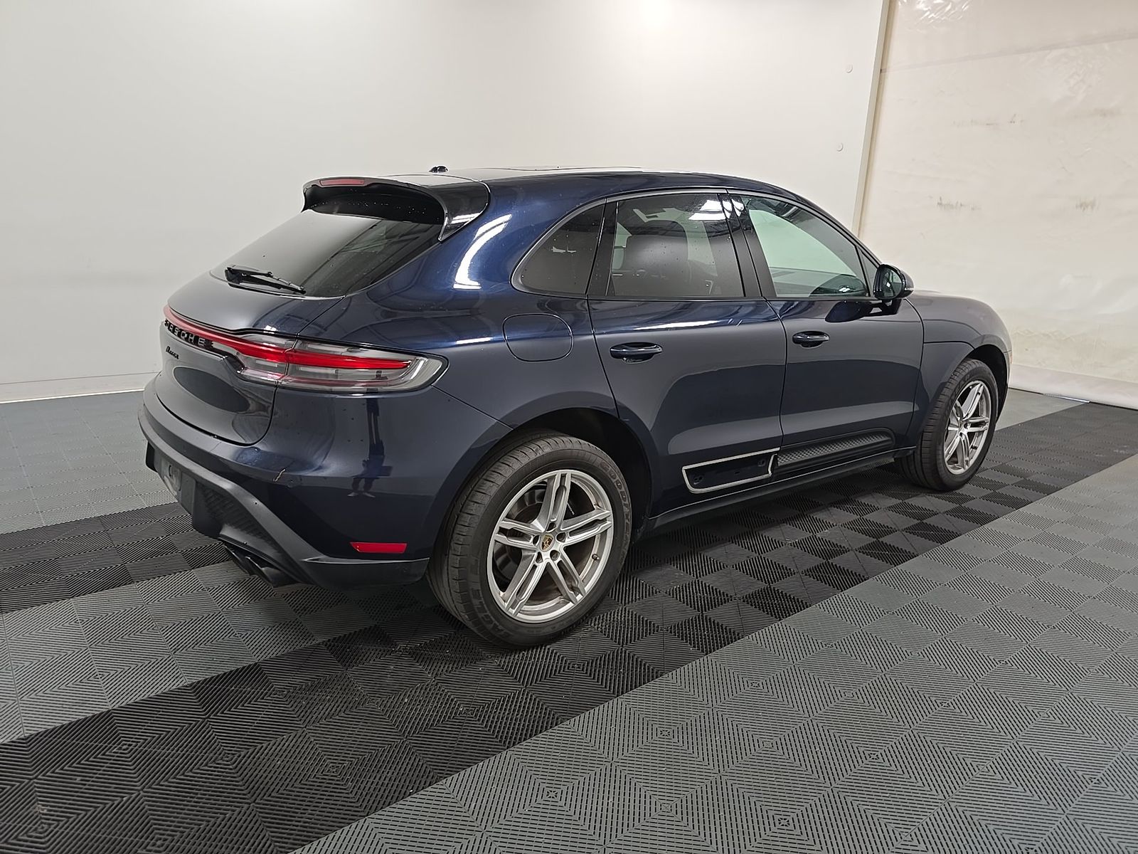 2023 Porsche Macan Base AWD