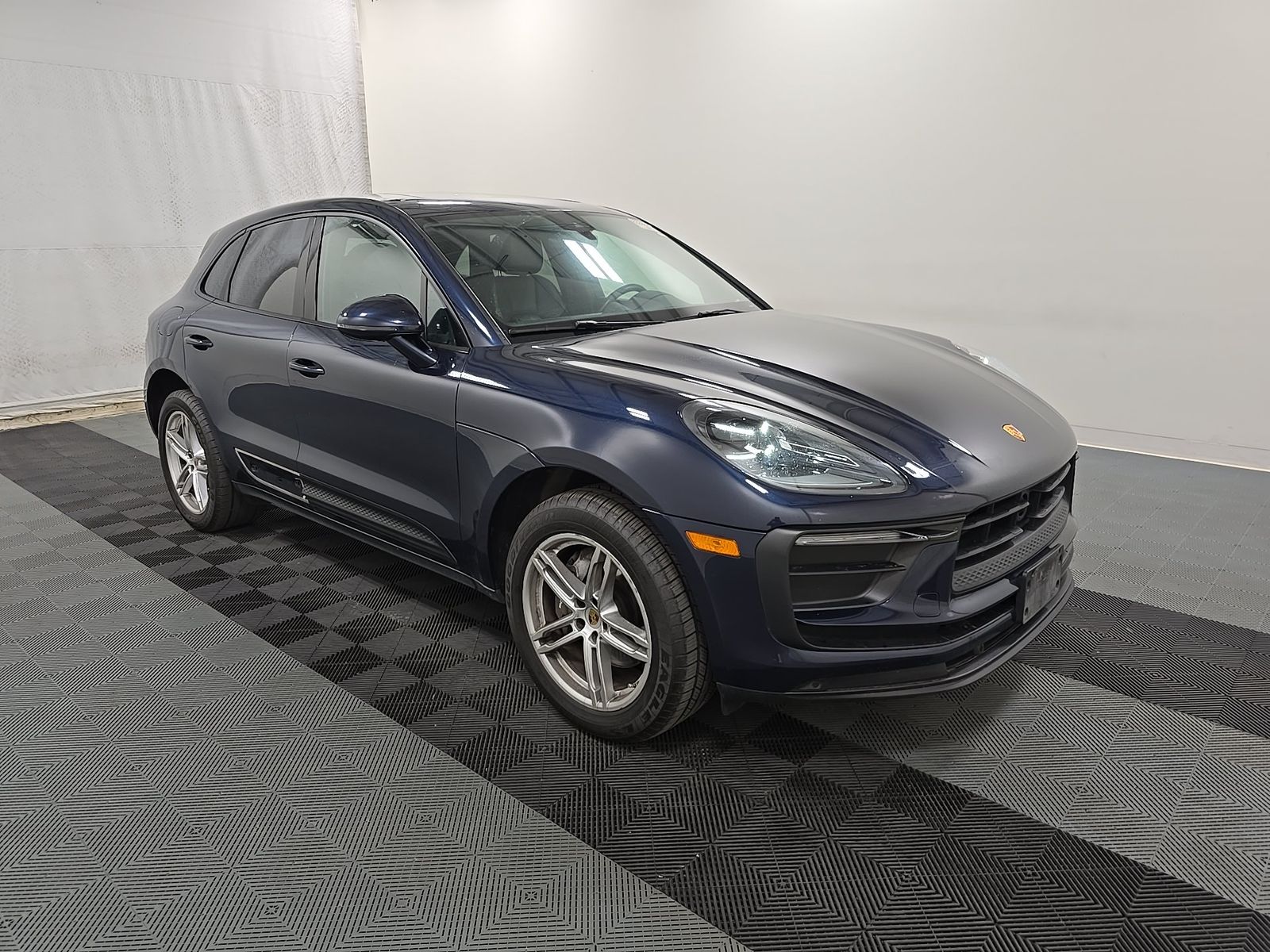 2023 Porsche Macan Base AWD