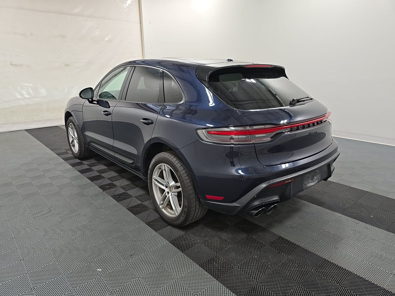 2023 Porsche Macan Base AWD