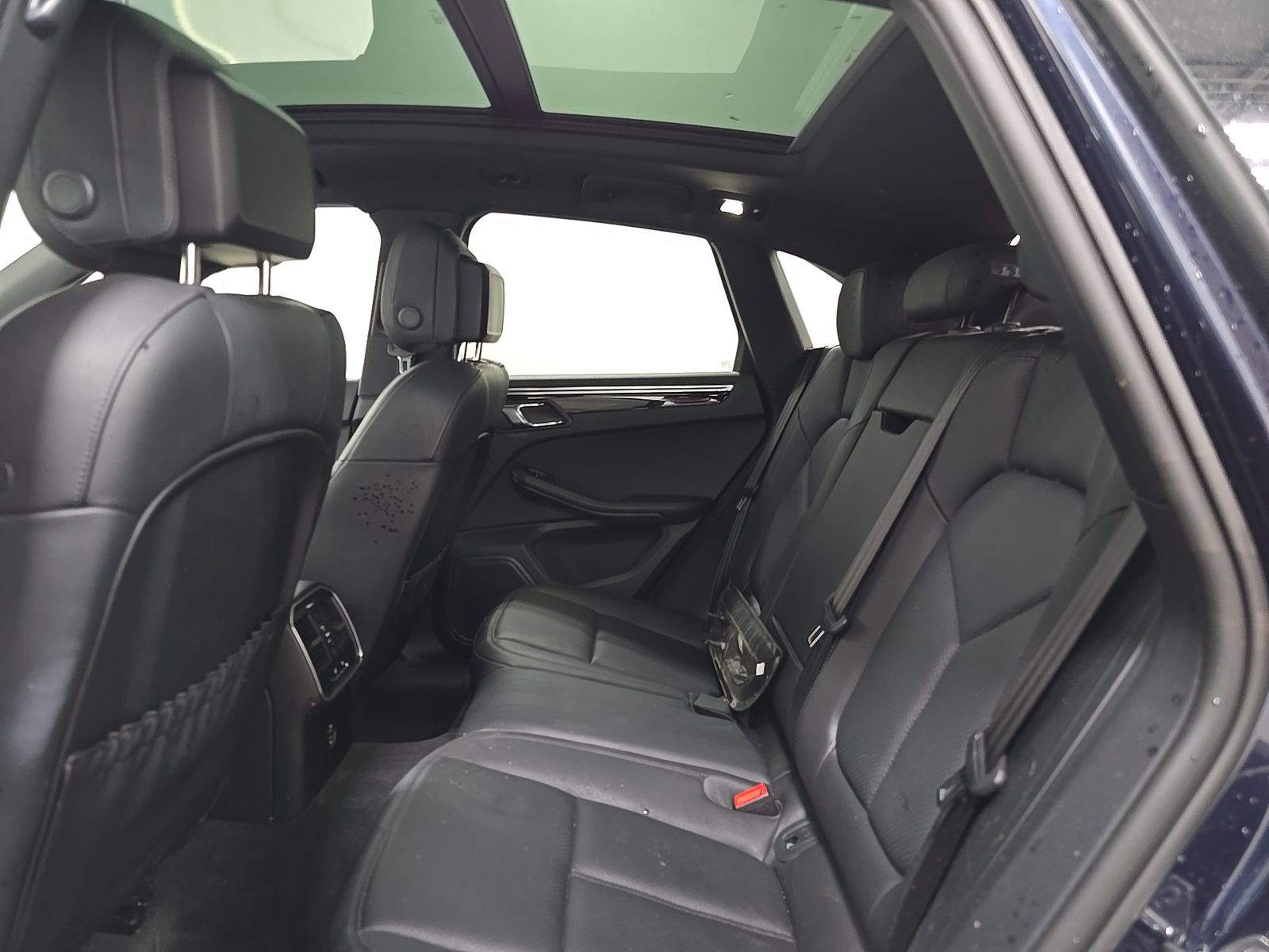 2023 Porsche Macan Base AWD