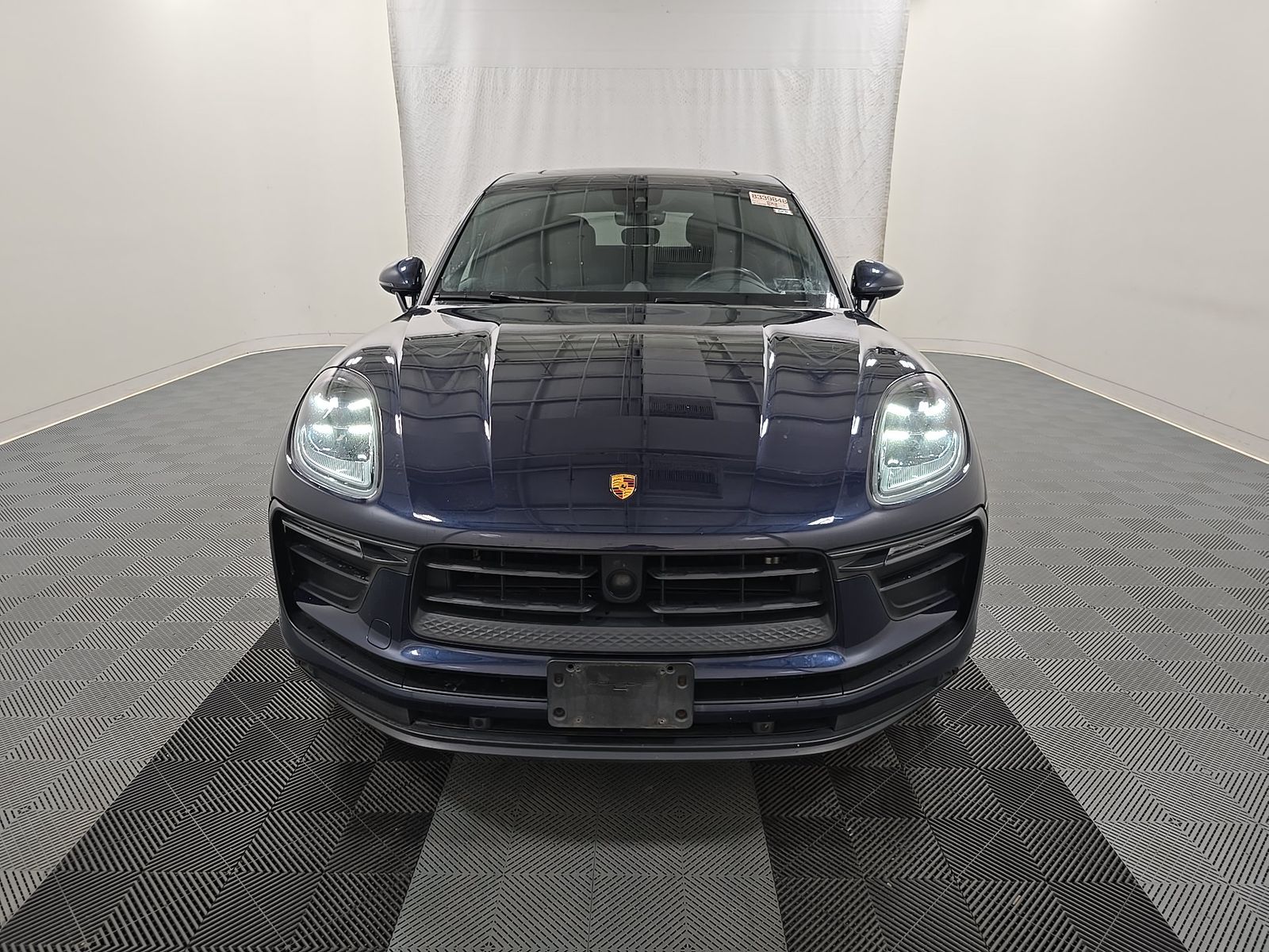2023 Porsche Macan Base AWD
