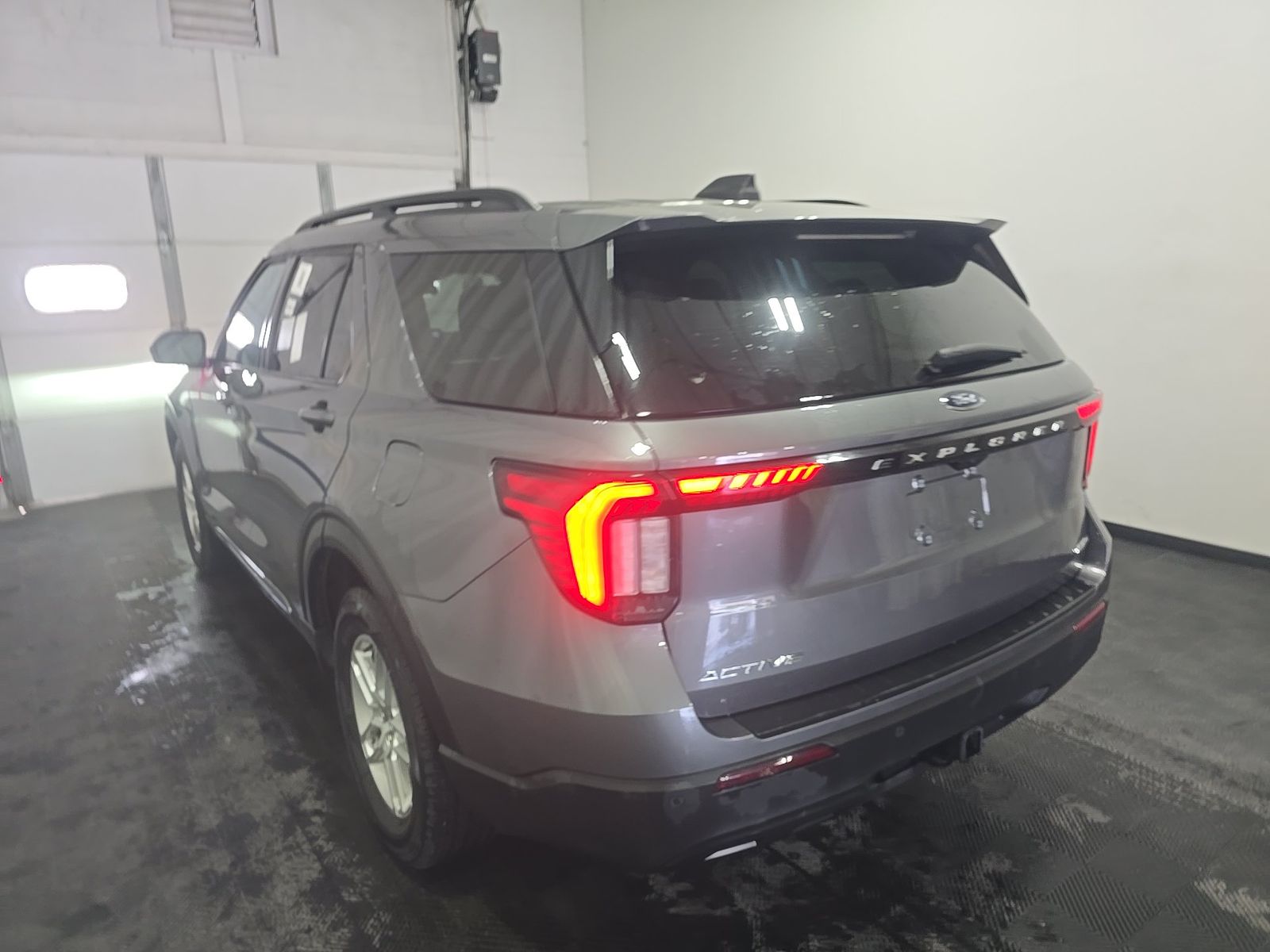 FORD EXPLORER - 7
