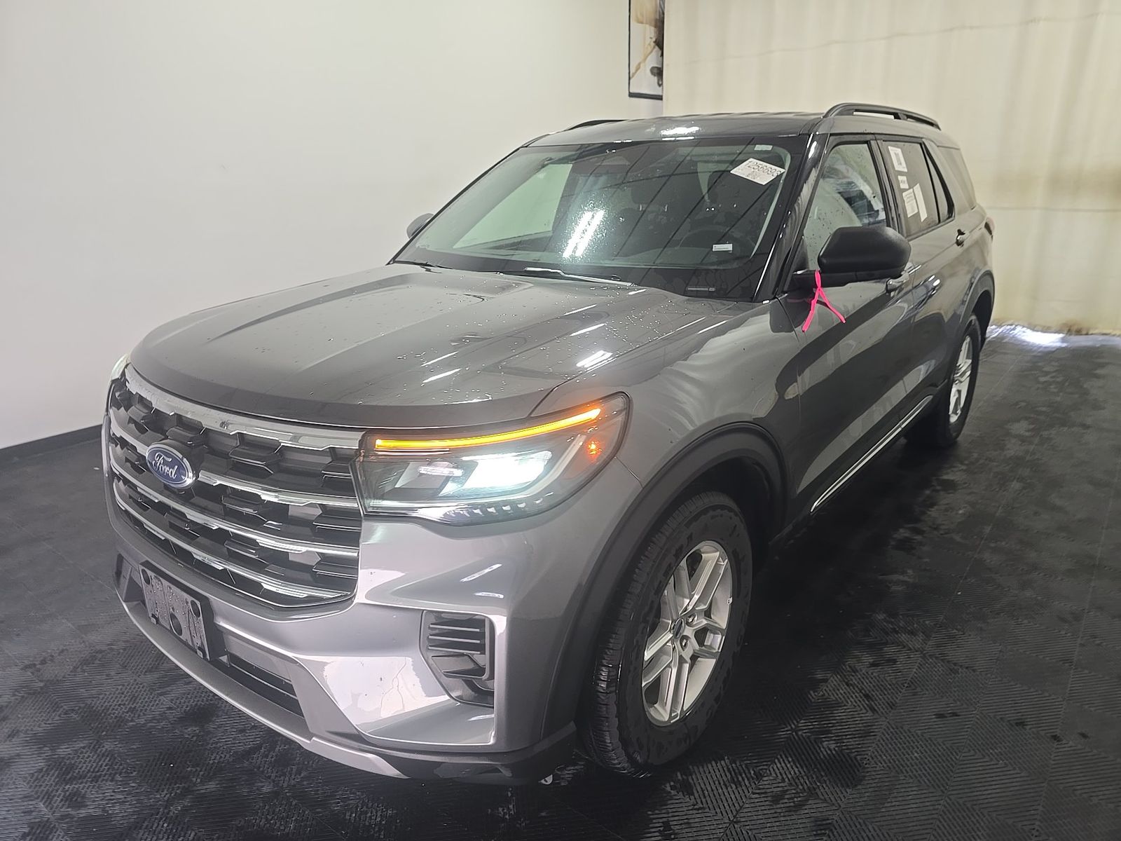 FORD EXPLORER - 1
