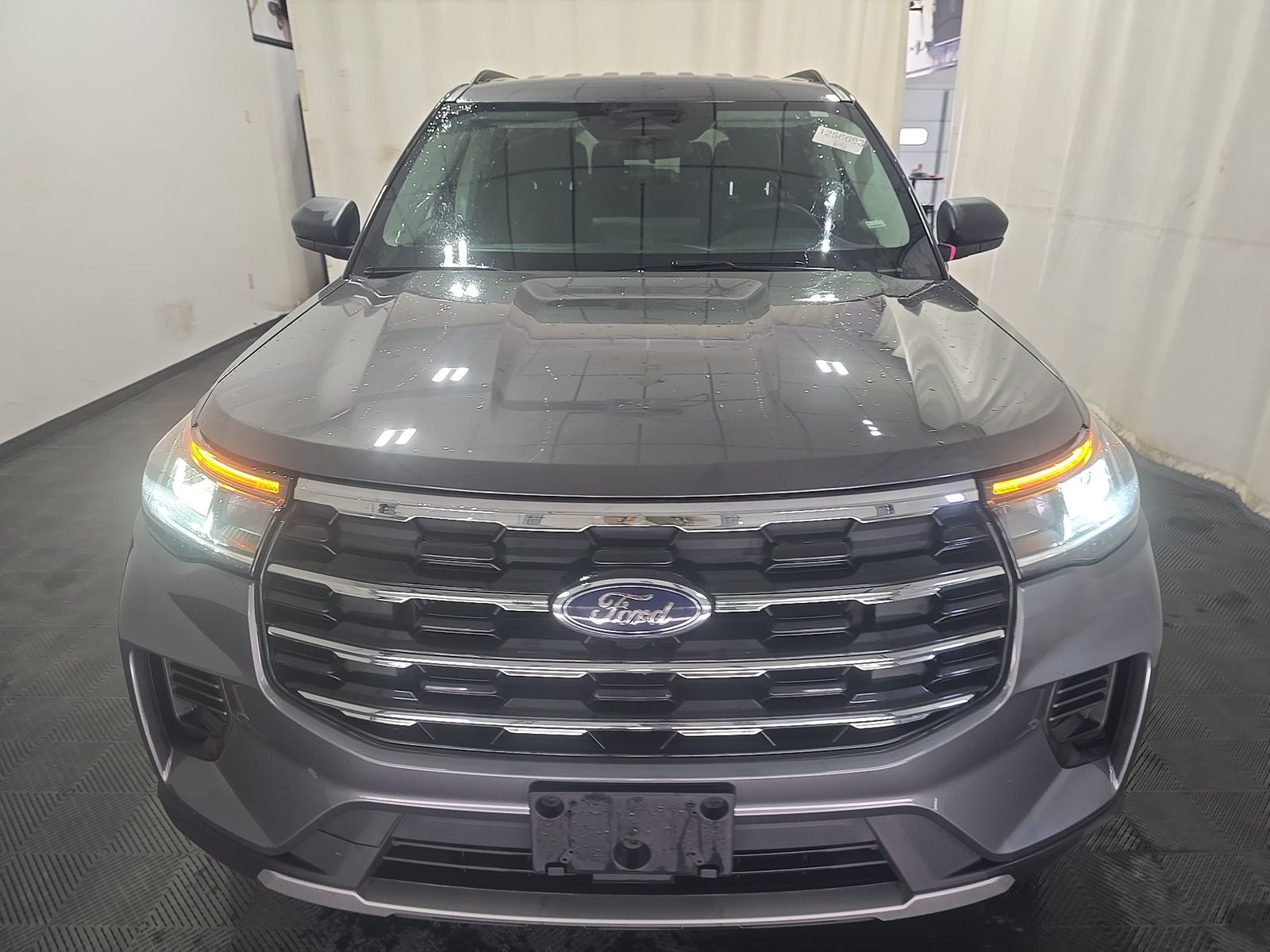 FORD EXPLORER - 3