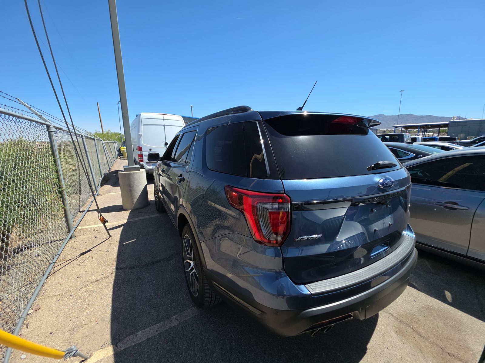 FORD EXPLORER - 7