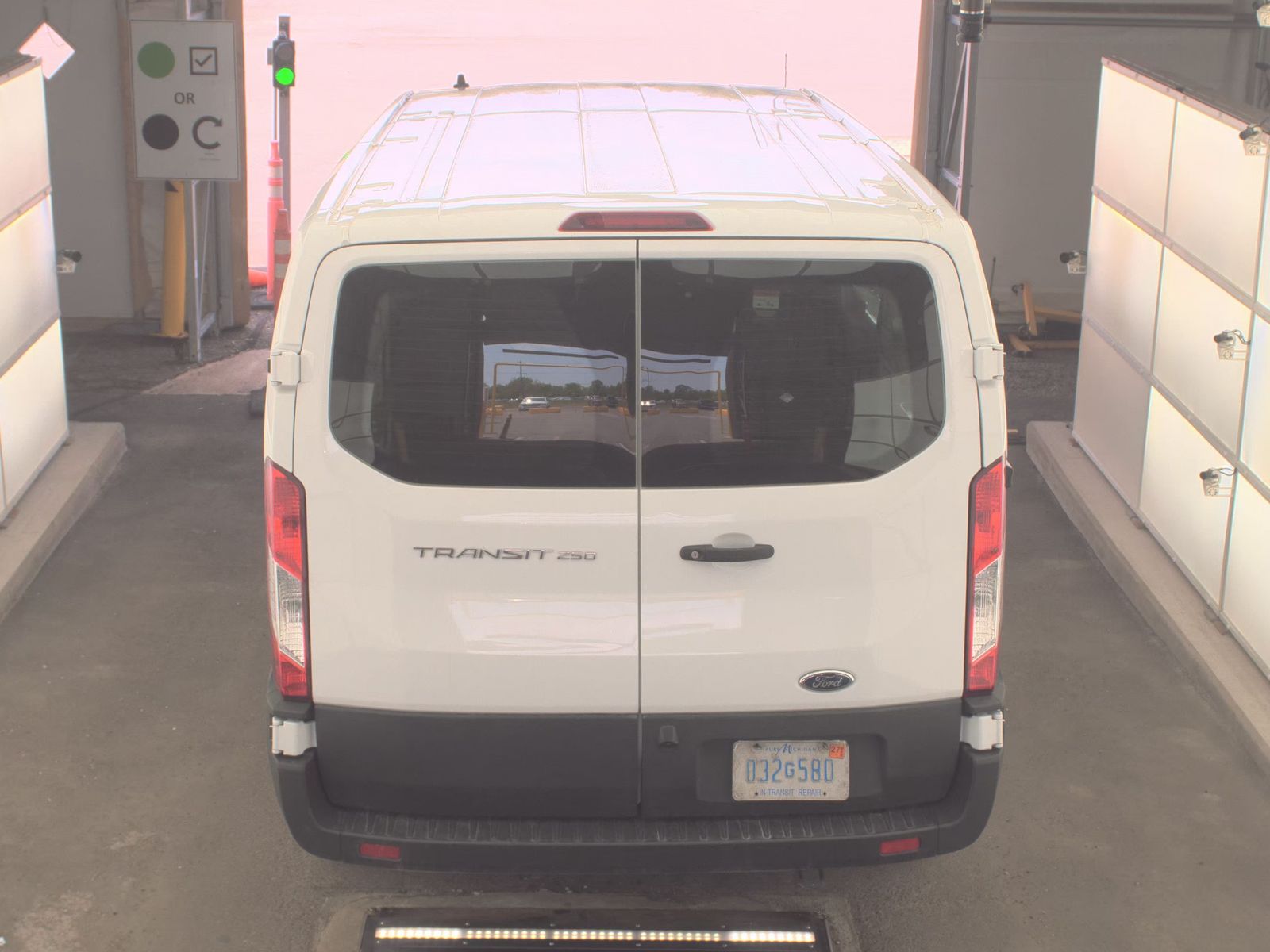 FORD TRANSIT 250 - 7