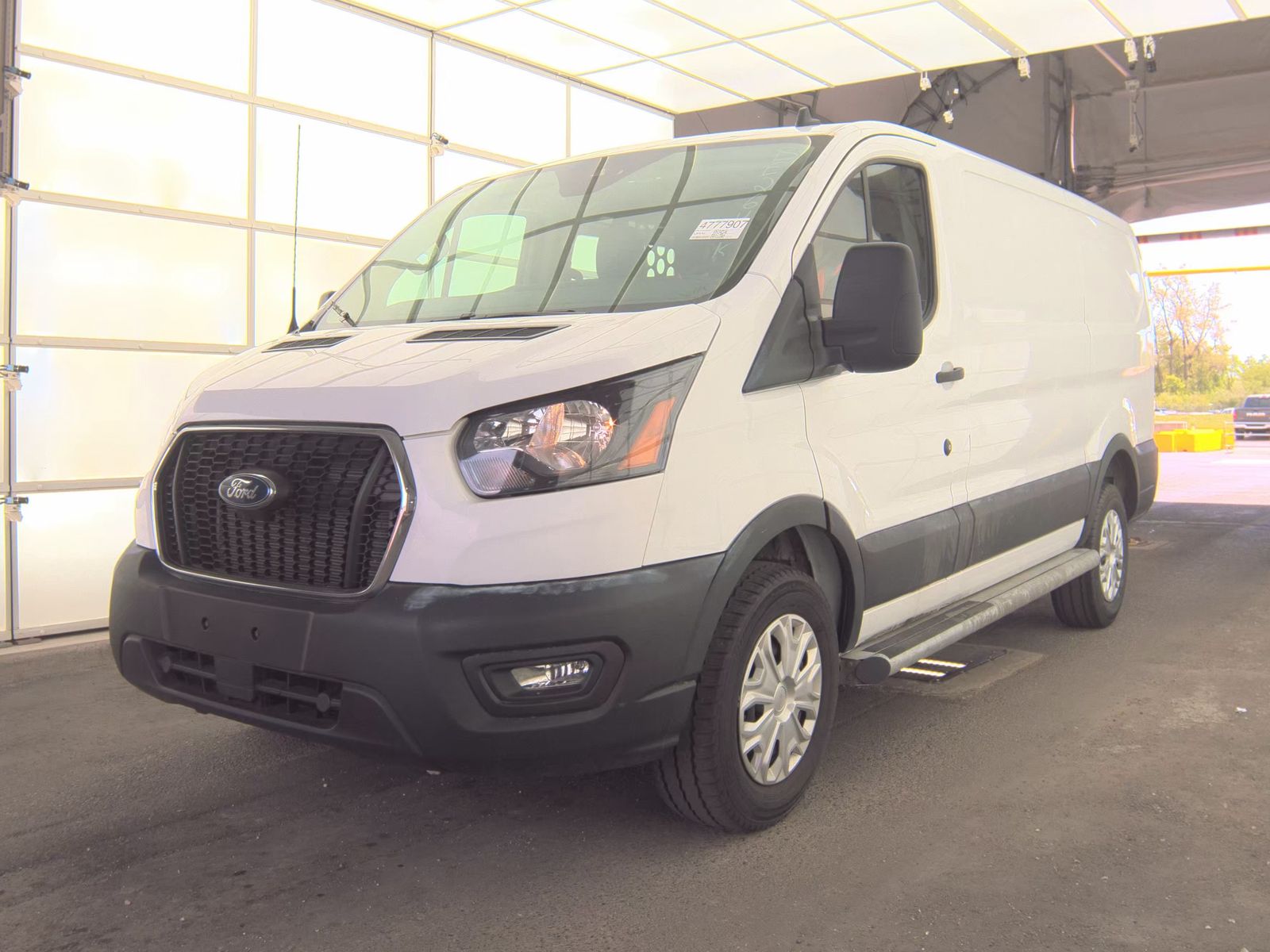 FORD TRANSIT 250 - 1