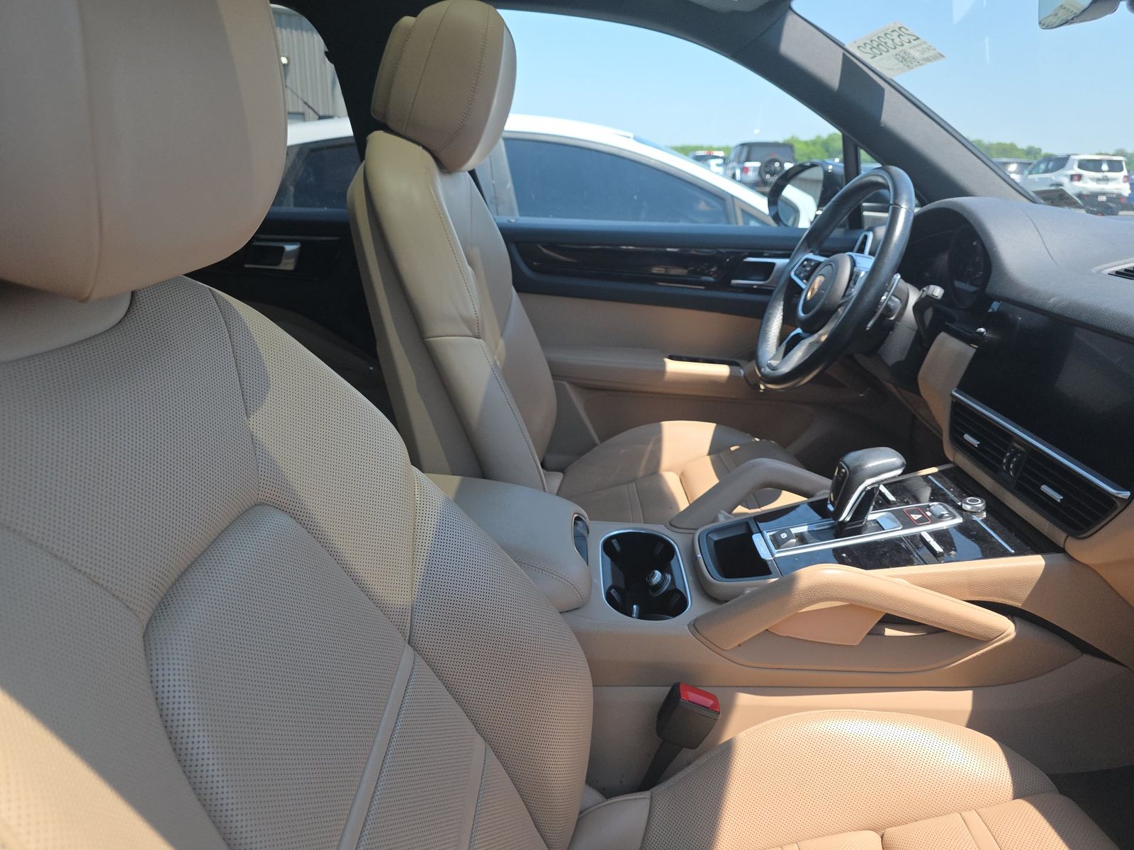 PORSCHE CAYENNE - 9