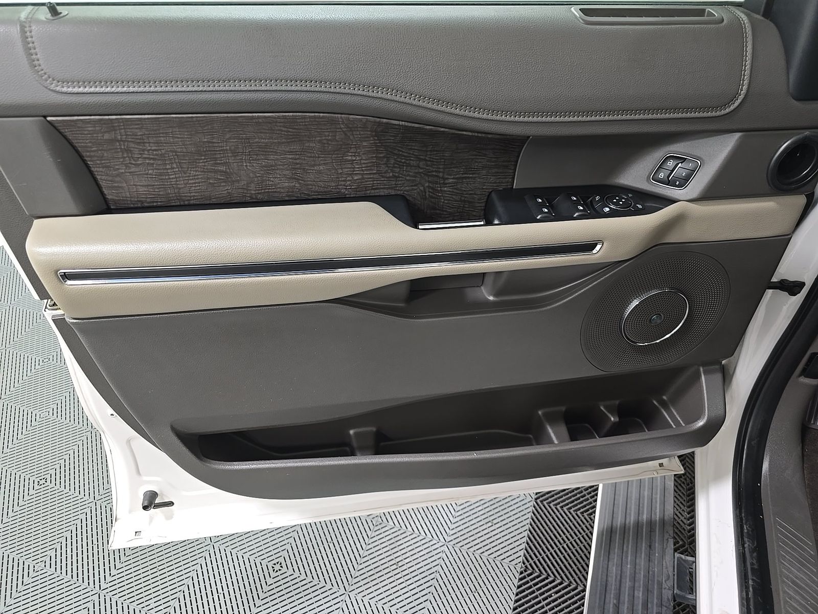 FORD EXPEDITION MAX - 10
