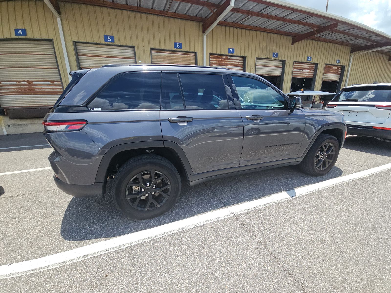 2024 Jeep Grand Cherokee Altitude RWD