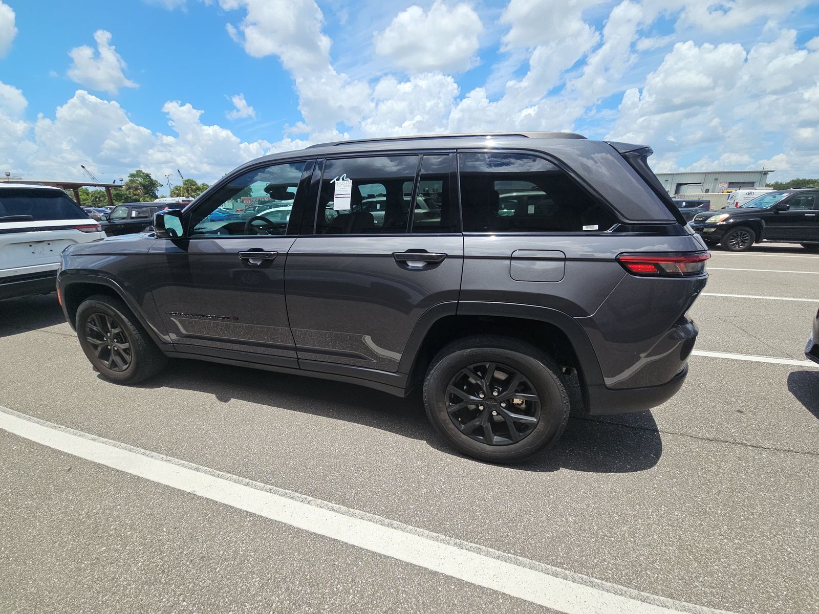 2024 Jeep Grand Cherokee Altitude RWD