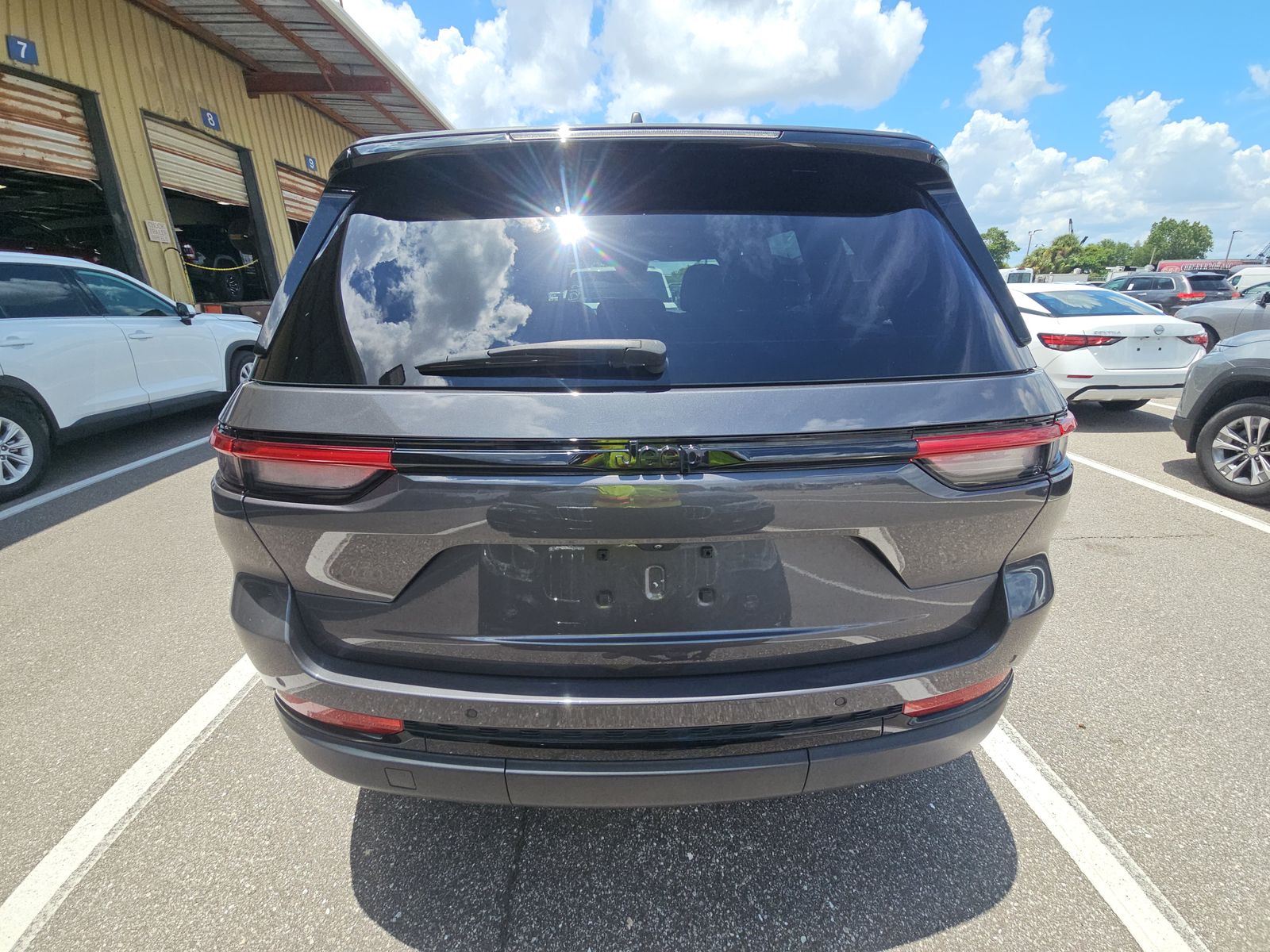 2024 Jeep Grand Cherokee Altitude RWD