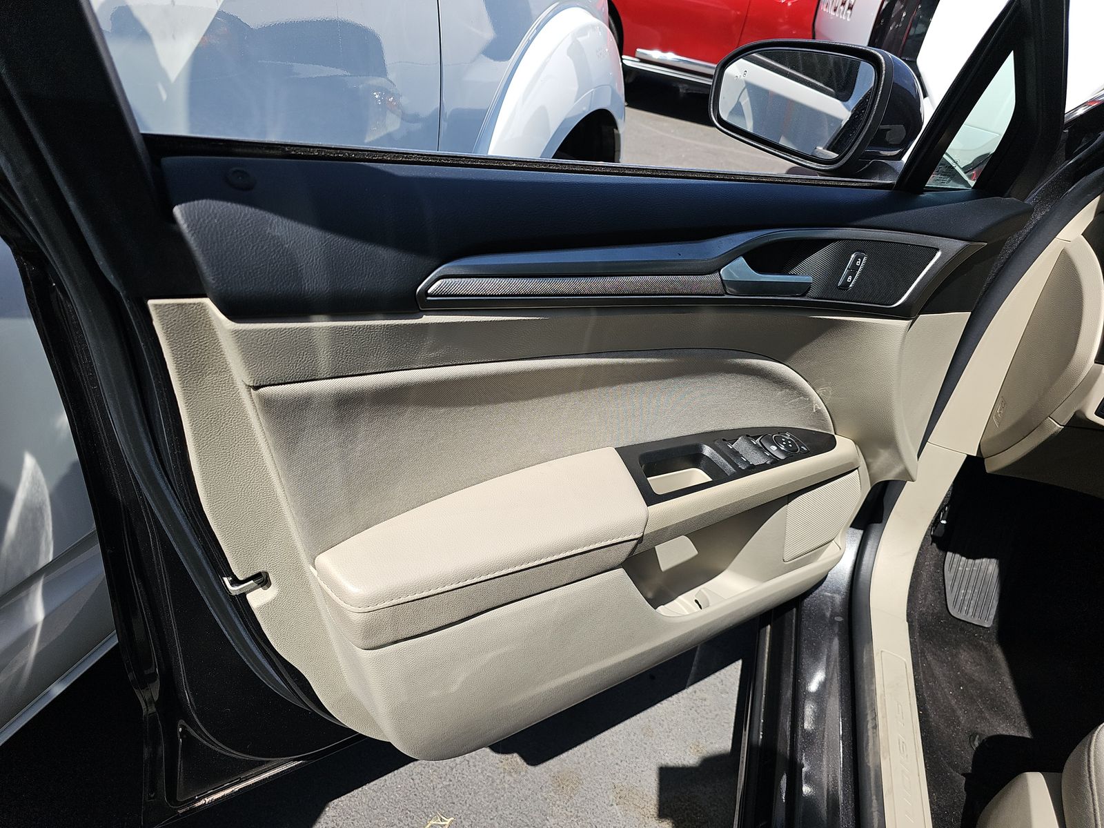 FORD FUSION - 10