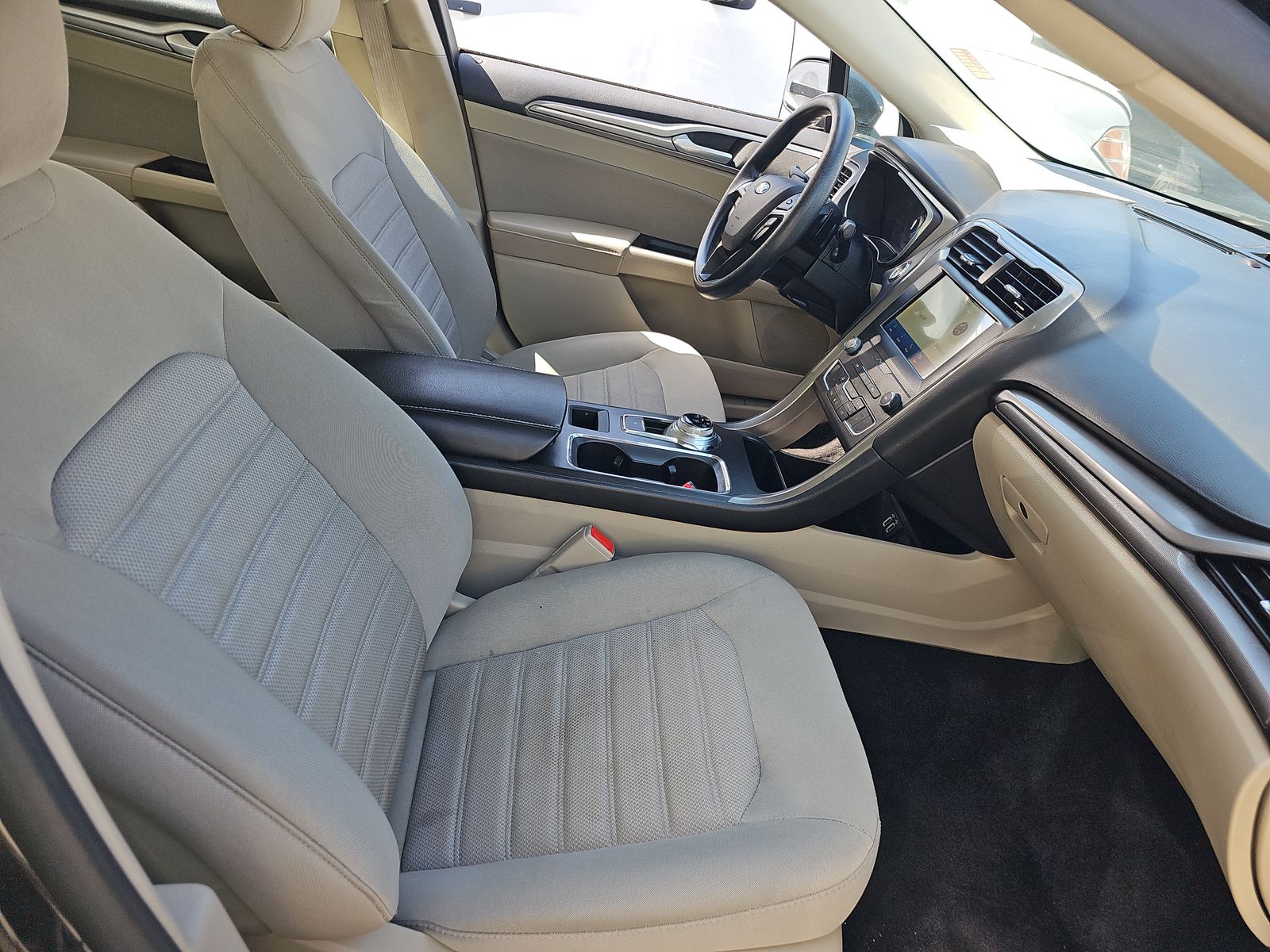 FORD FUSION - 9