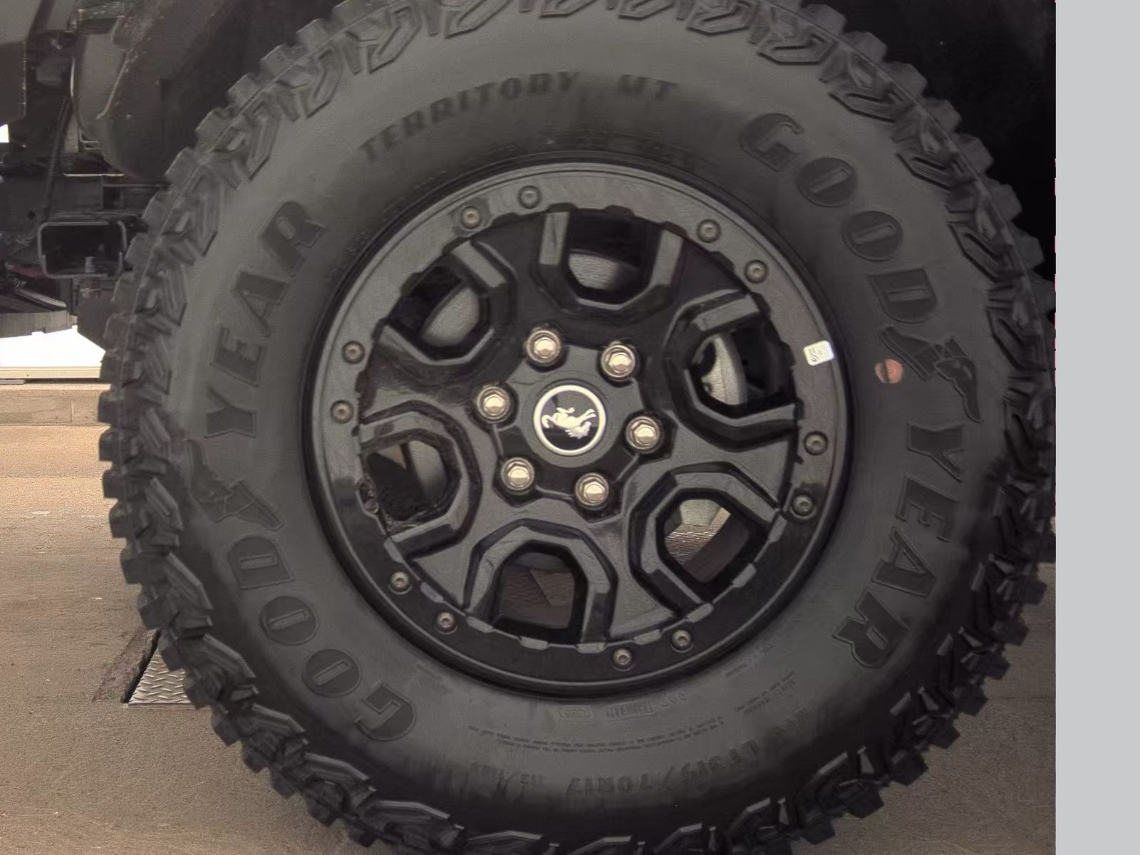 FORD BRONCO - 10
