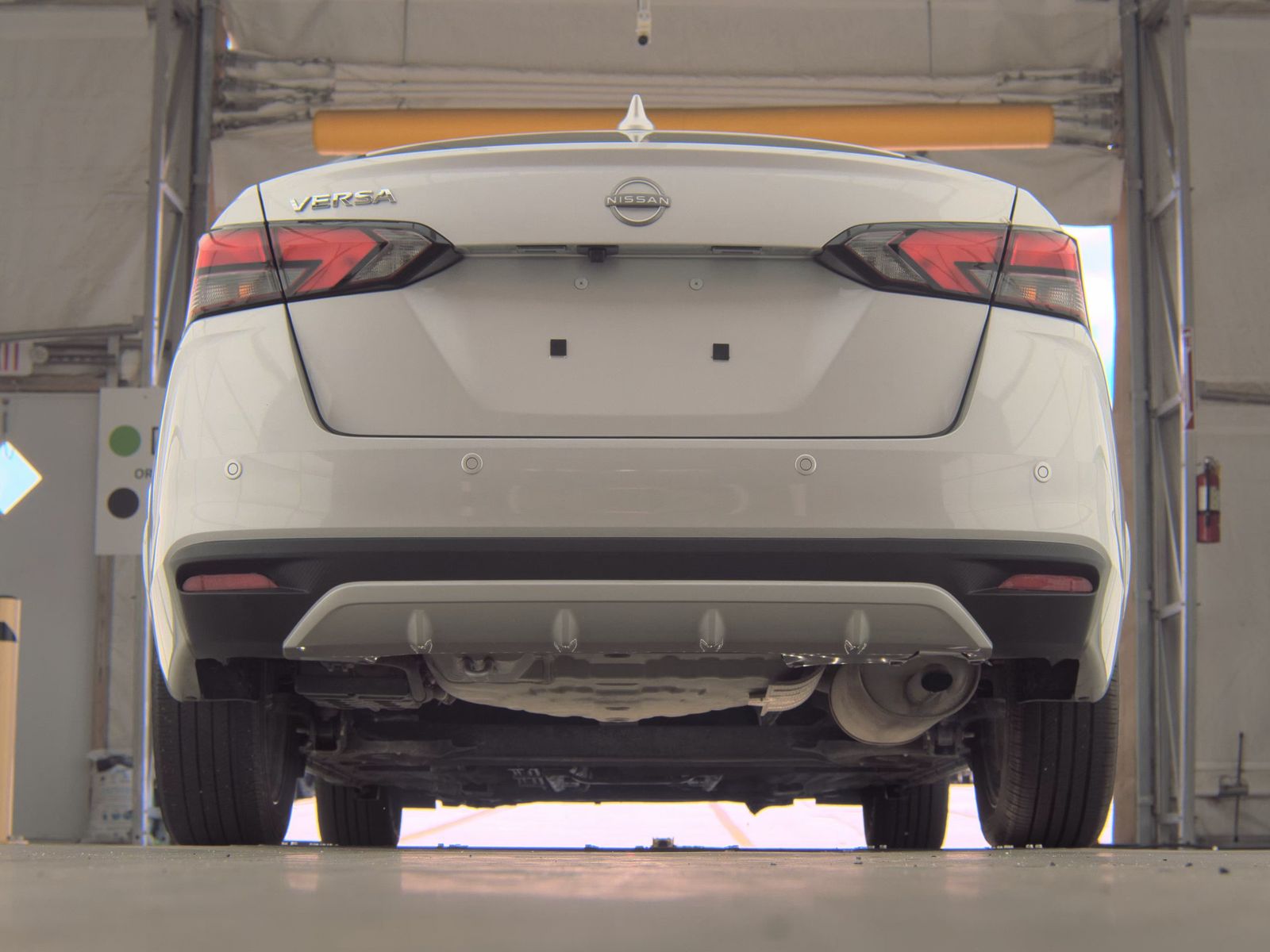 NISSAN VERSA - 8