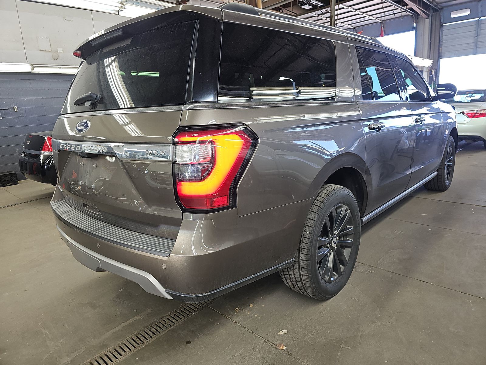 FORD EXPEDITION MAX - 5