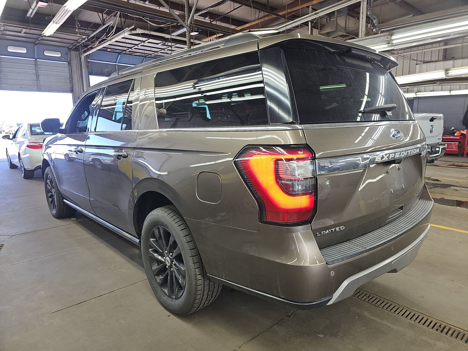FORD EXPEDITION MAX - 7