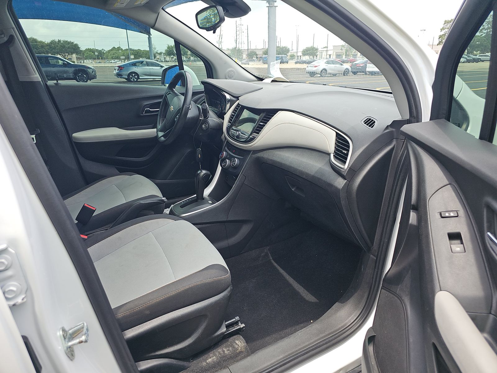 CHEVROLET TRAX - 9