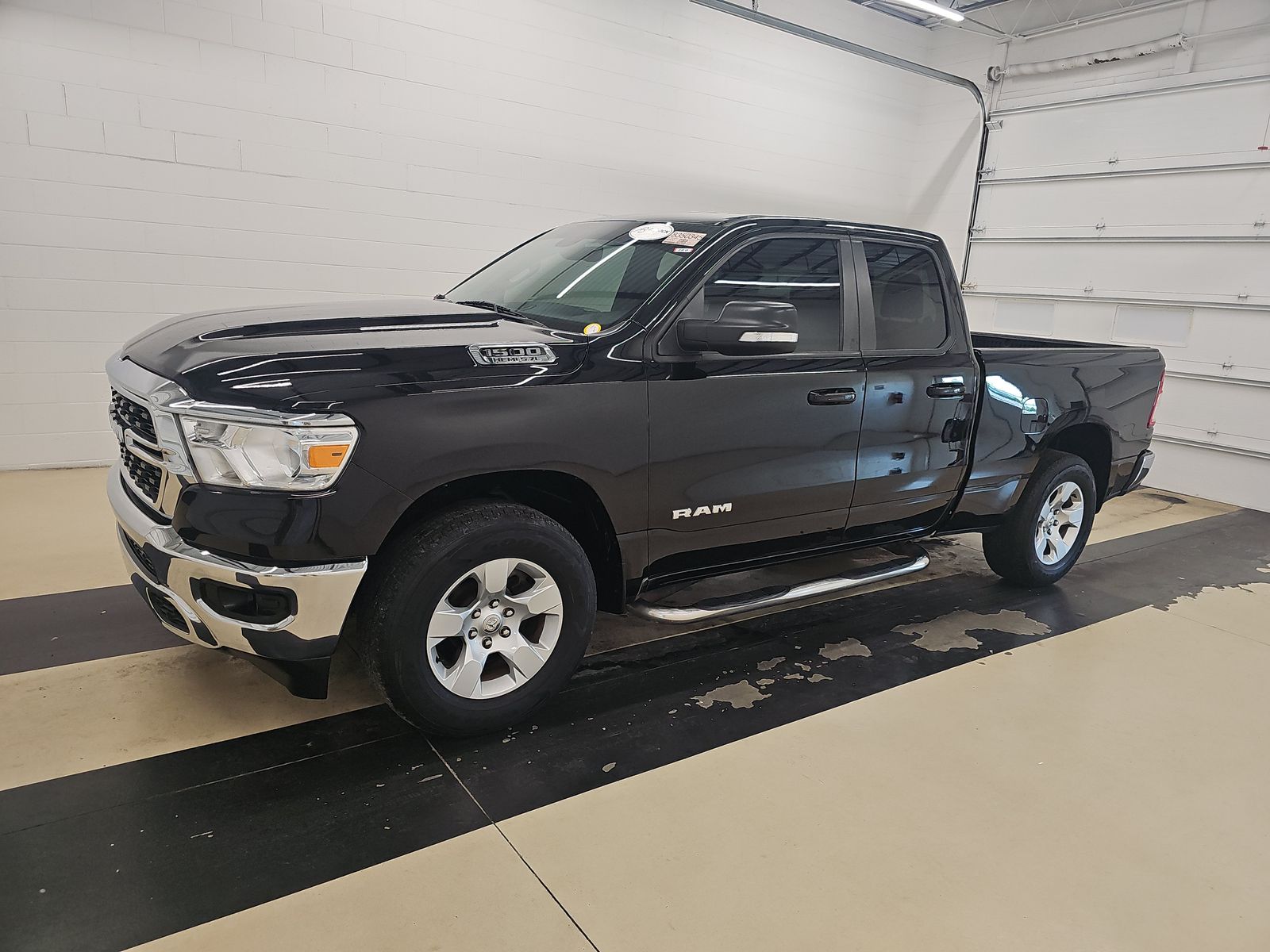 2022 RAM 1500 Big Horn/Lone Star 4x4 Quad Cab 6'4's photo