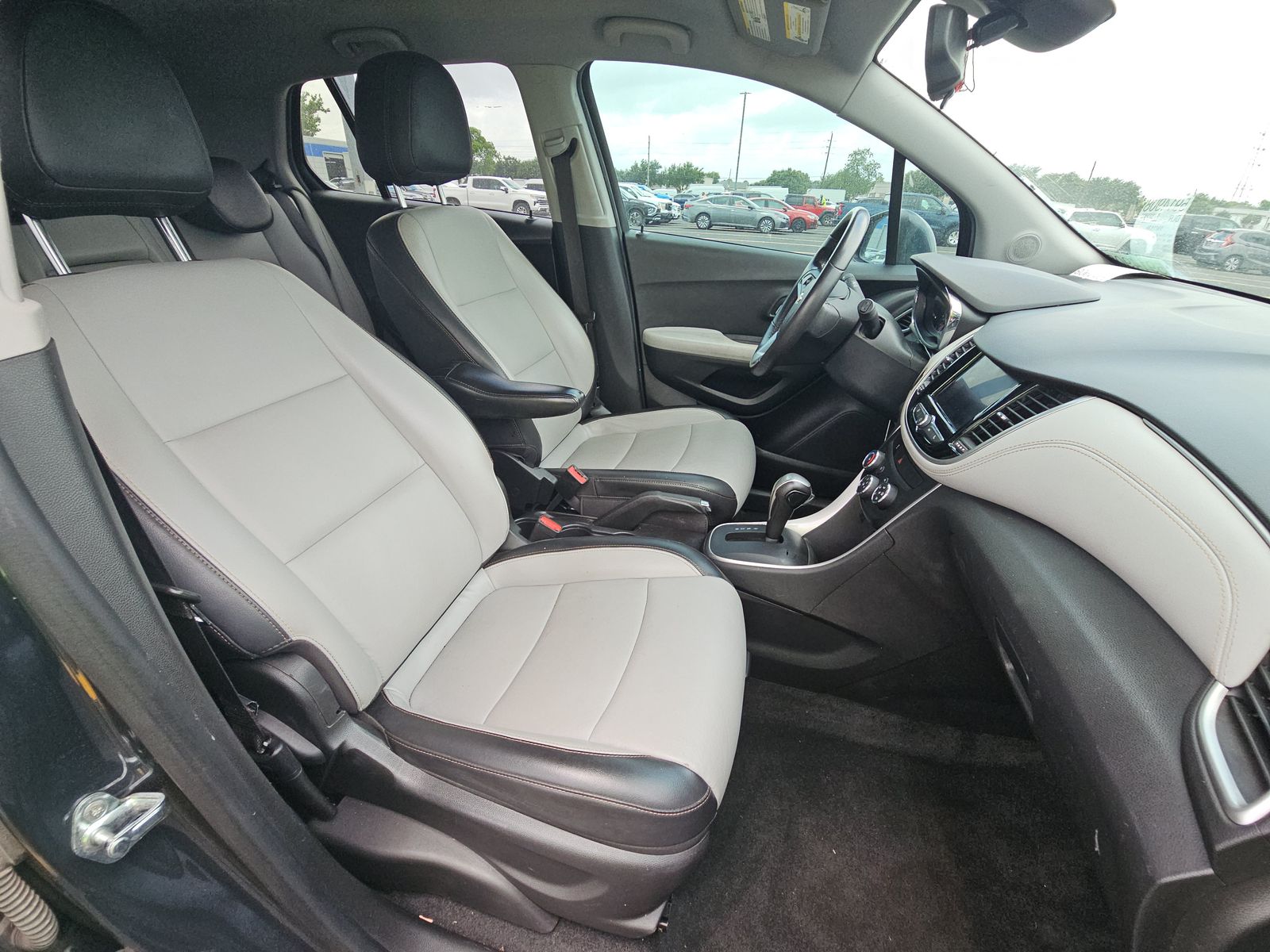 CHEVROLET TRAX - 9