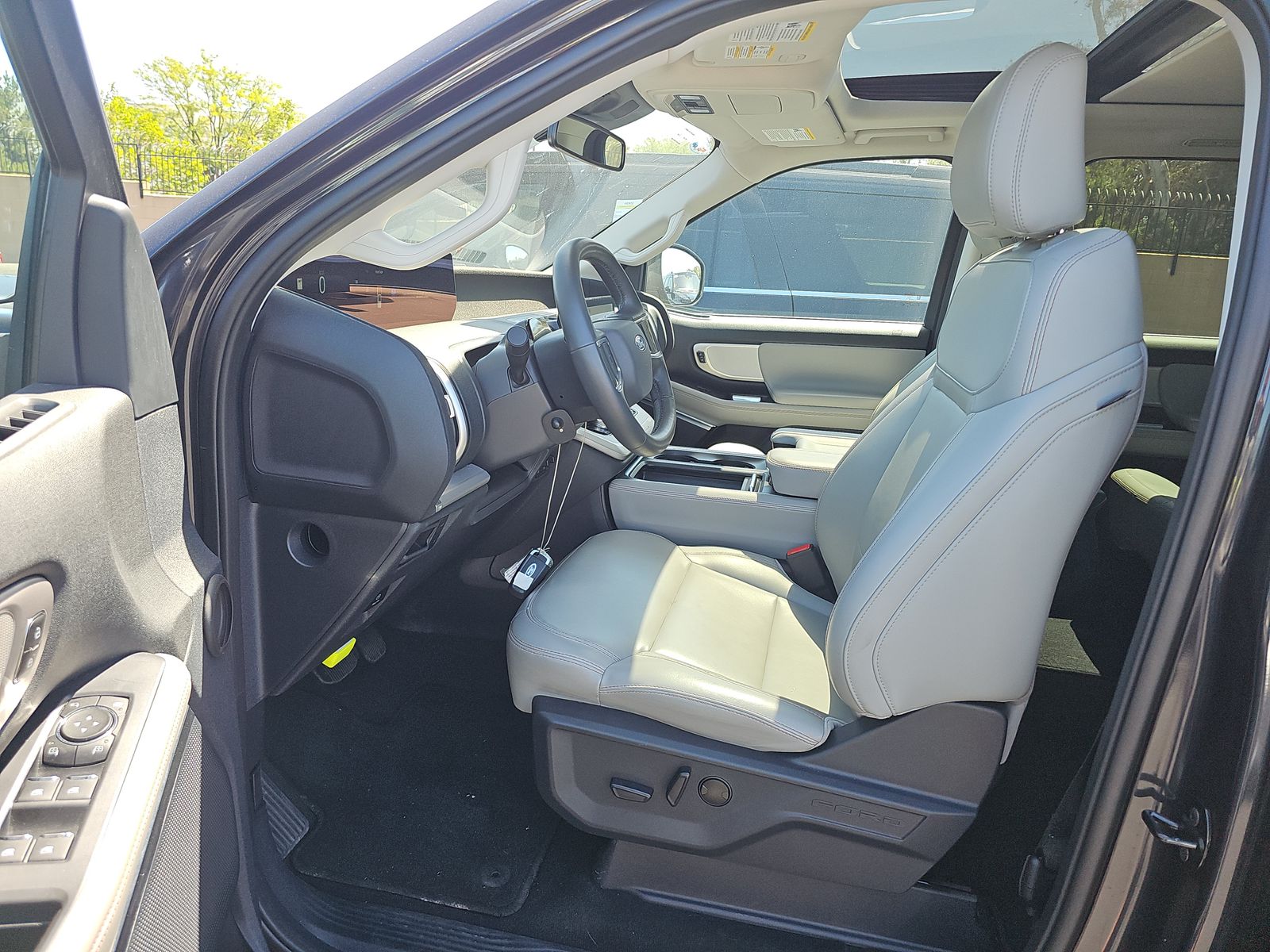 FORD EXPEDITION - 8