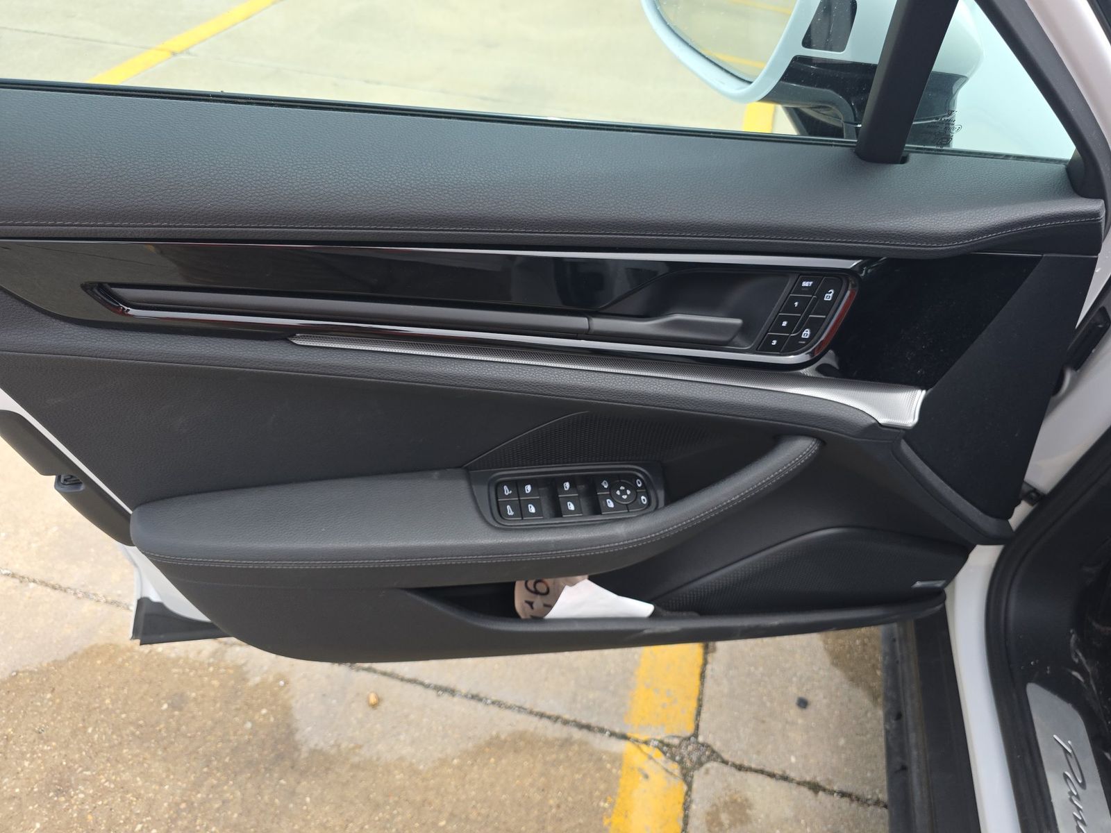 2025 Porsche Panamera 4 AWD