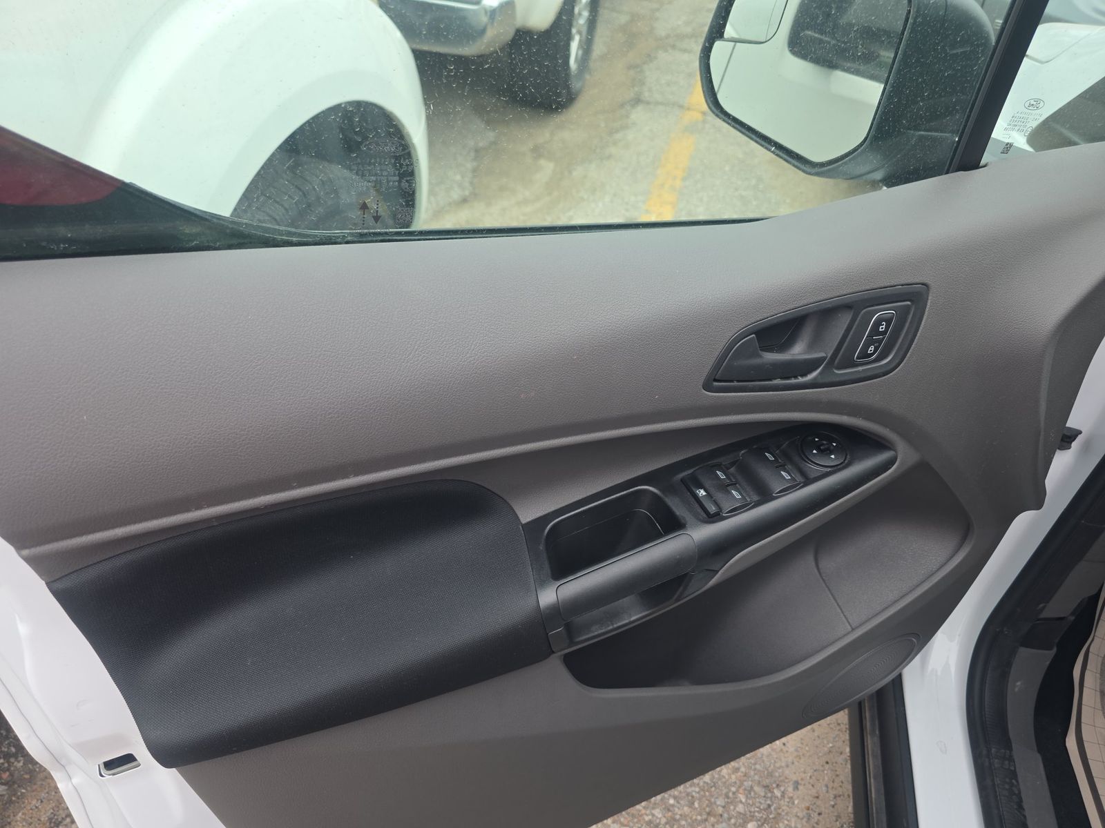 FORD TRANSIT CONNECT - 10