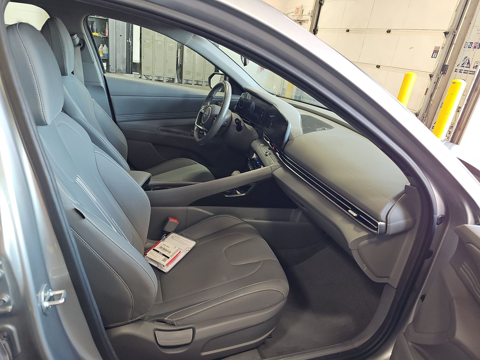 2023 Hyundai Elantra SEL FWD