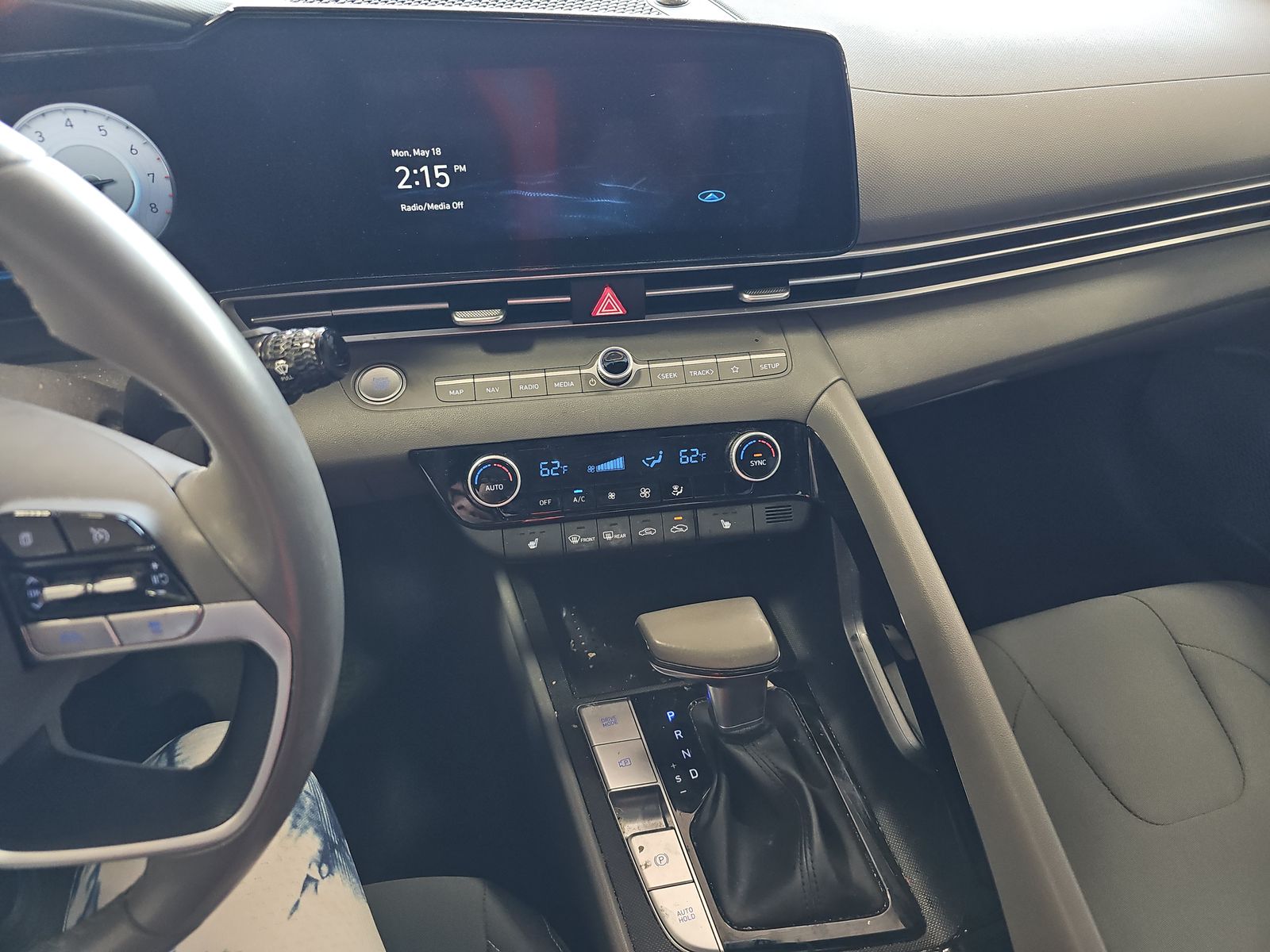 2023 Hyundai Elantra SEL FWD