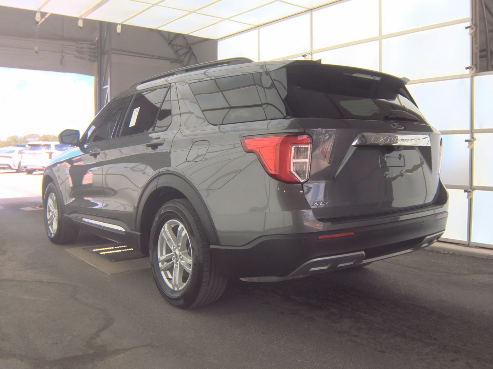 FORD EXPLORER - 9