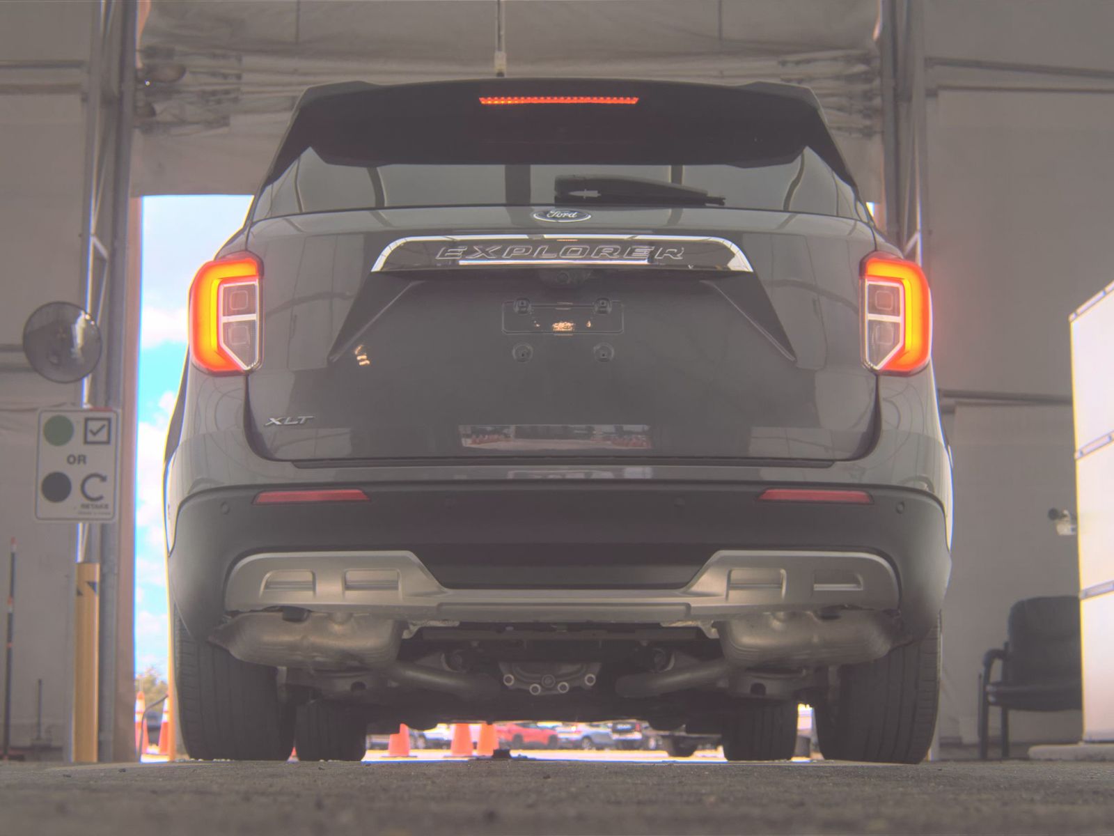 FORD EXPLORER - 8