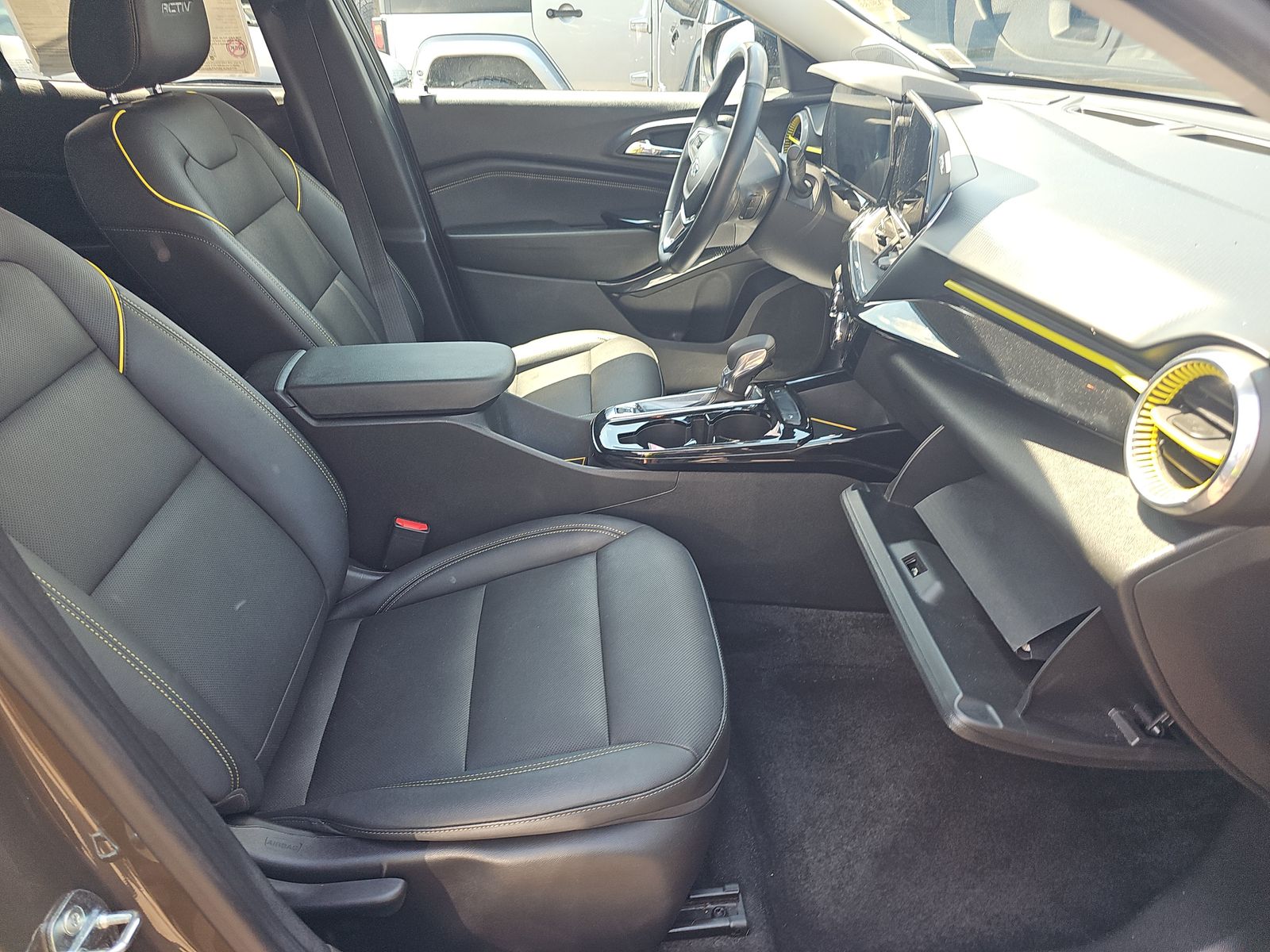 CHEVROLET TRAX - 3