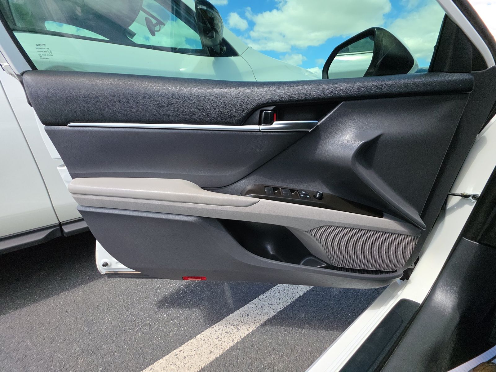 TOYOTA CAMRY - 10