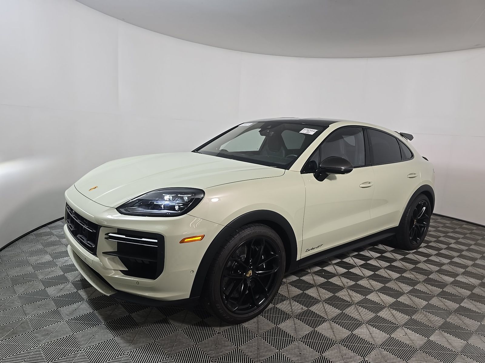 PORSCHE CAYENNE - 1