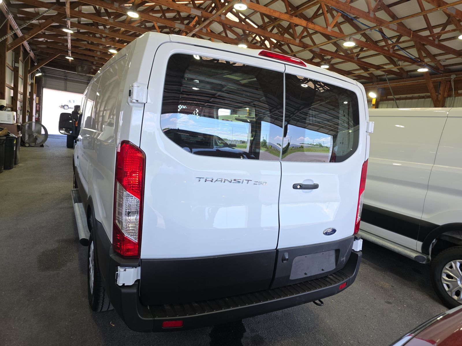 FORD TRANSIT 250 - 6