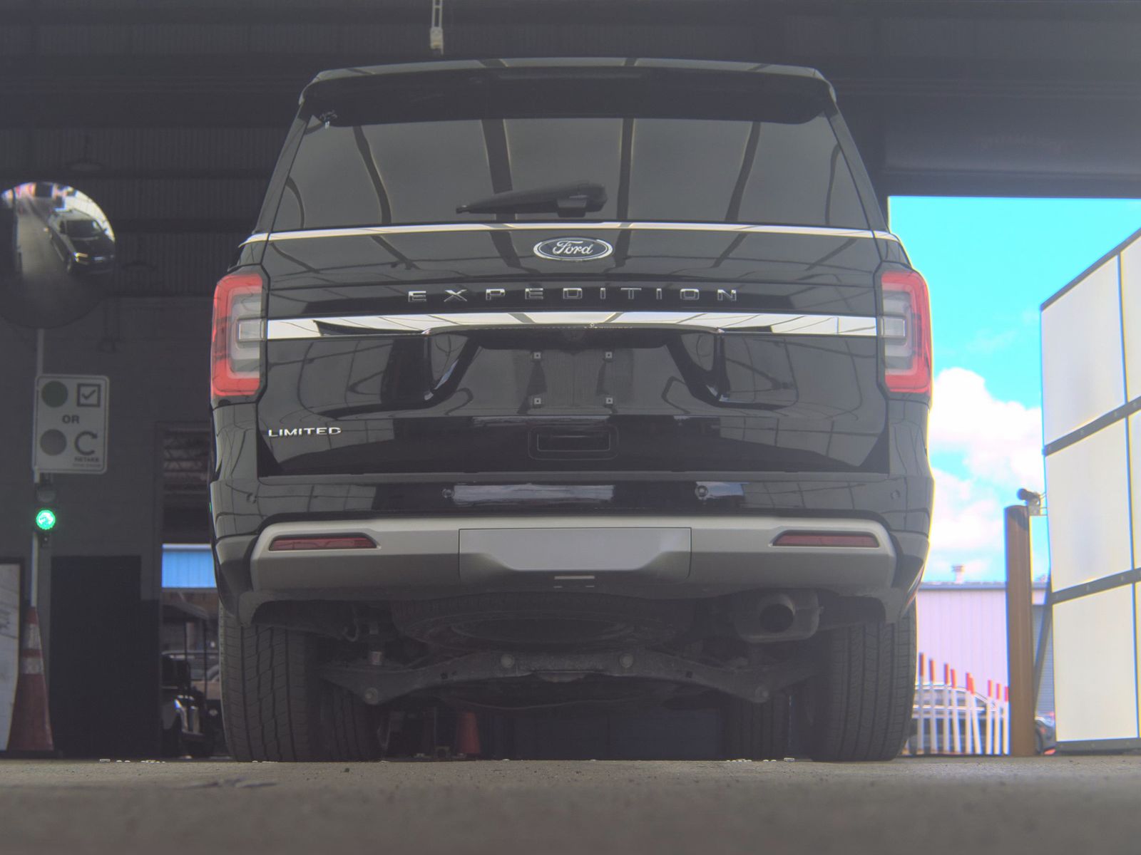 FORD EXPEDITION - 8