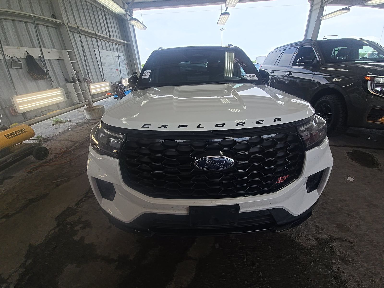 FORD EXPLORER - 3