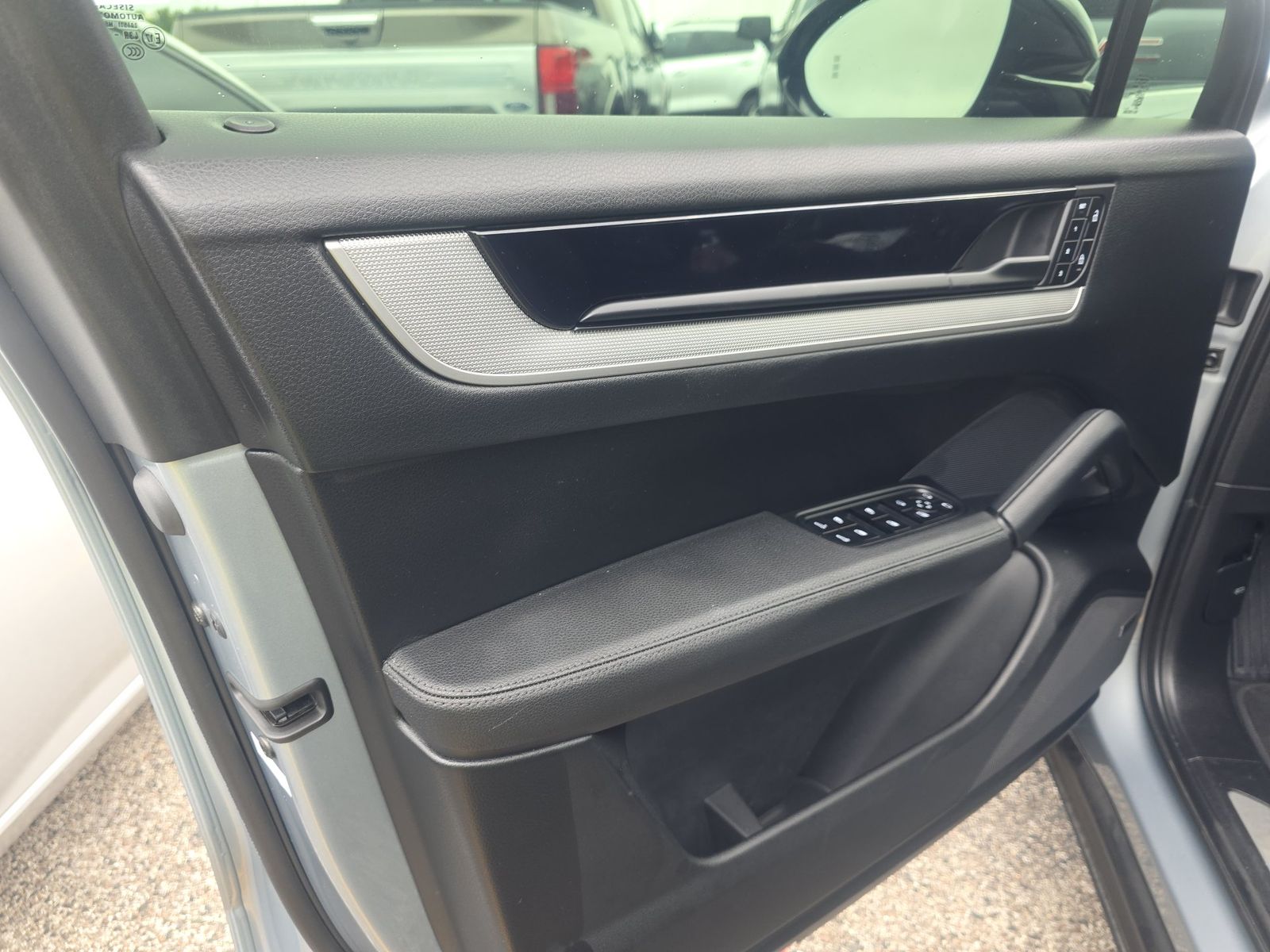 PORSCHE CAYENNE - 10