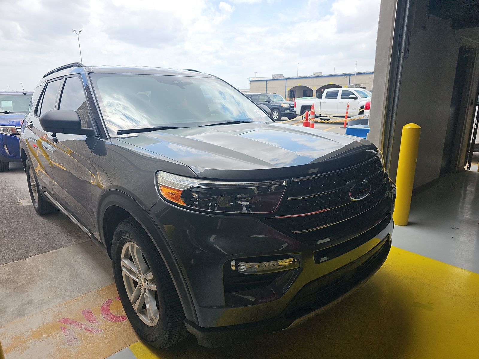 FORD EXPLORER - 4