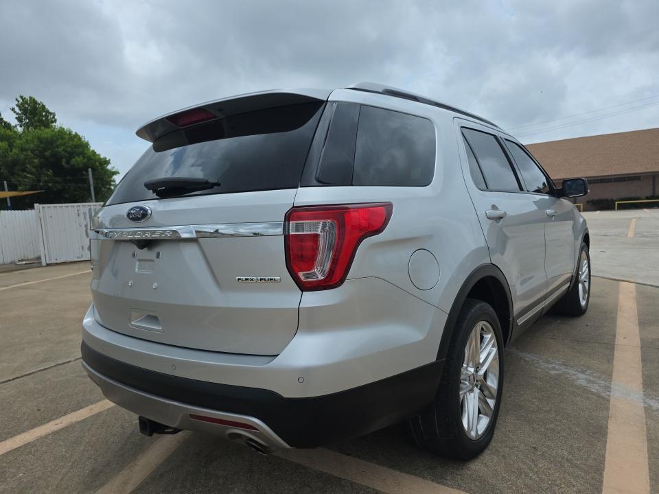 FORD EXPLORER - 5