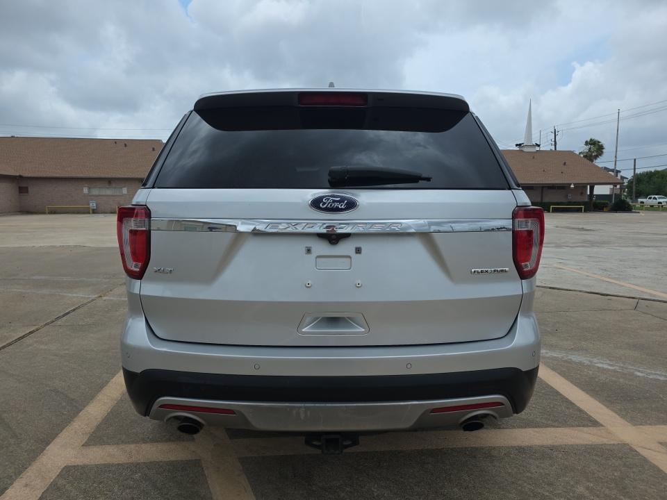 FORD EXPLORER - 6