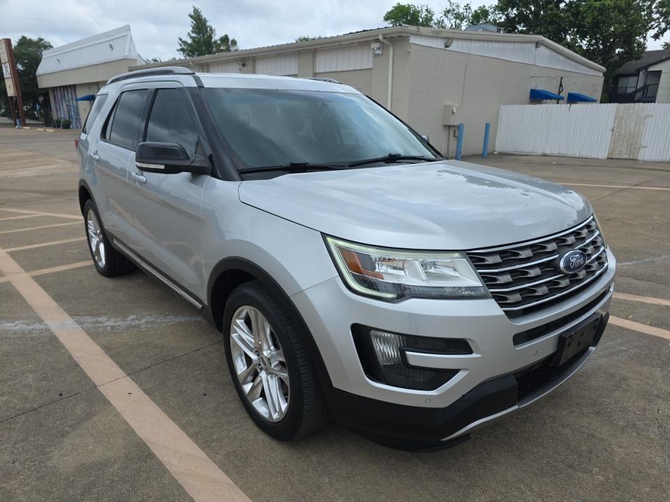FORD EXPLORER - 4